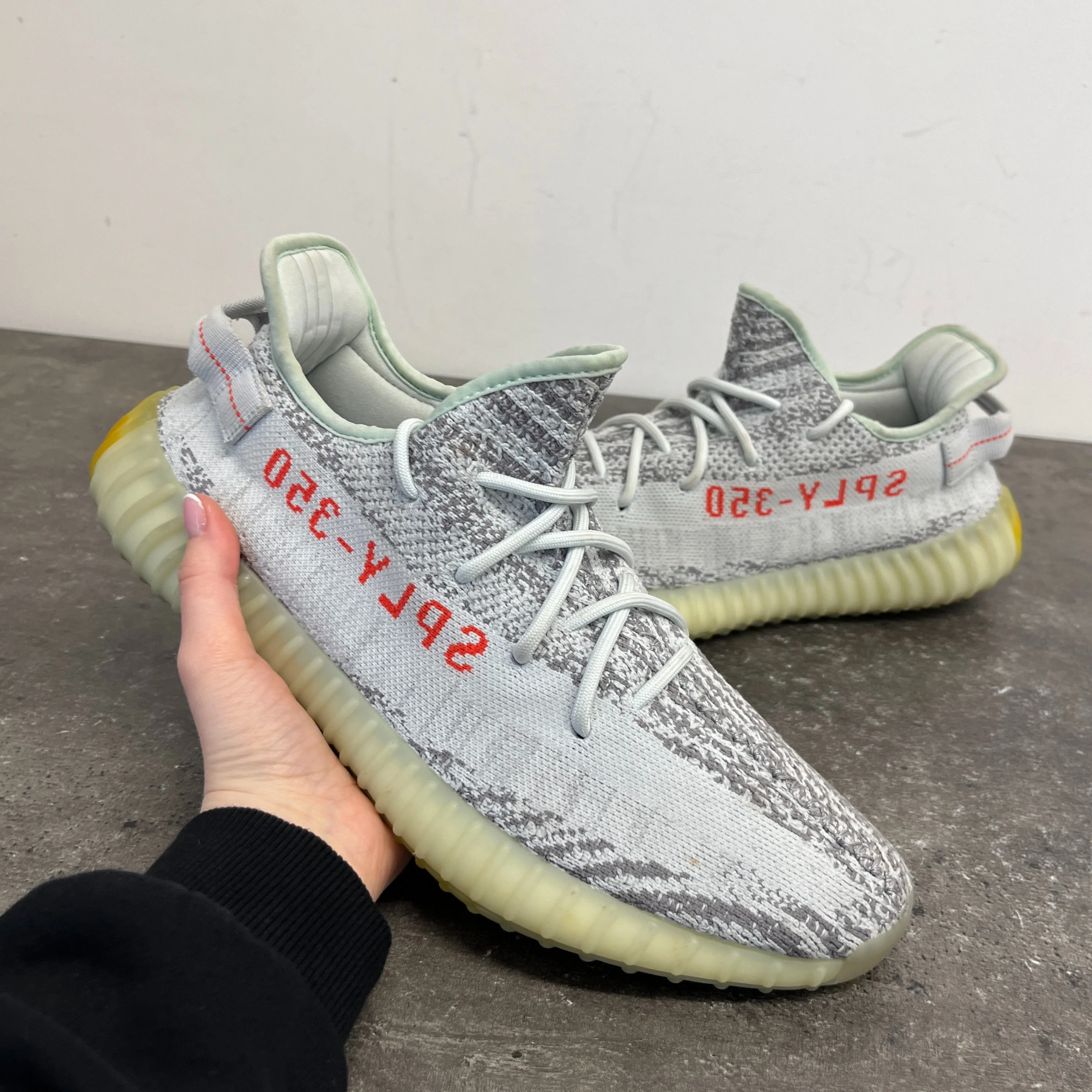 Men's 350 V2 Low Trainers Grey Size EU 44.5 / UK 10.5 - Image 12