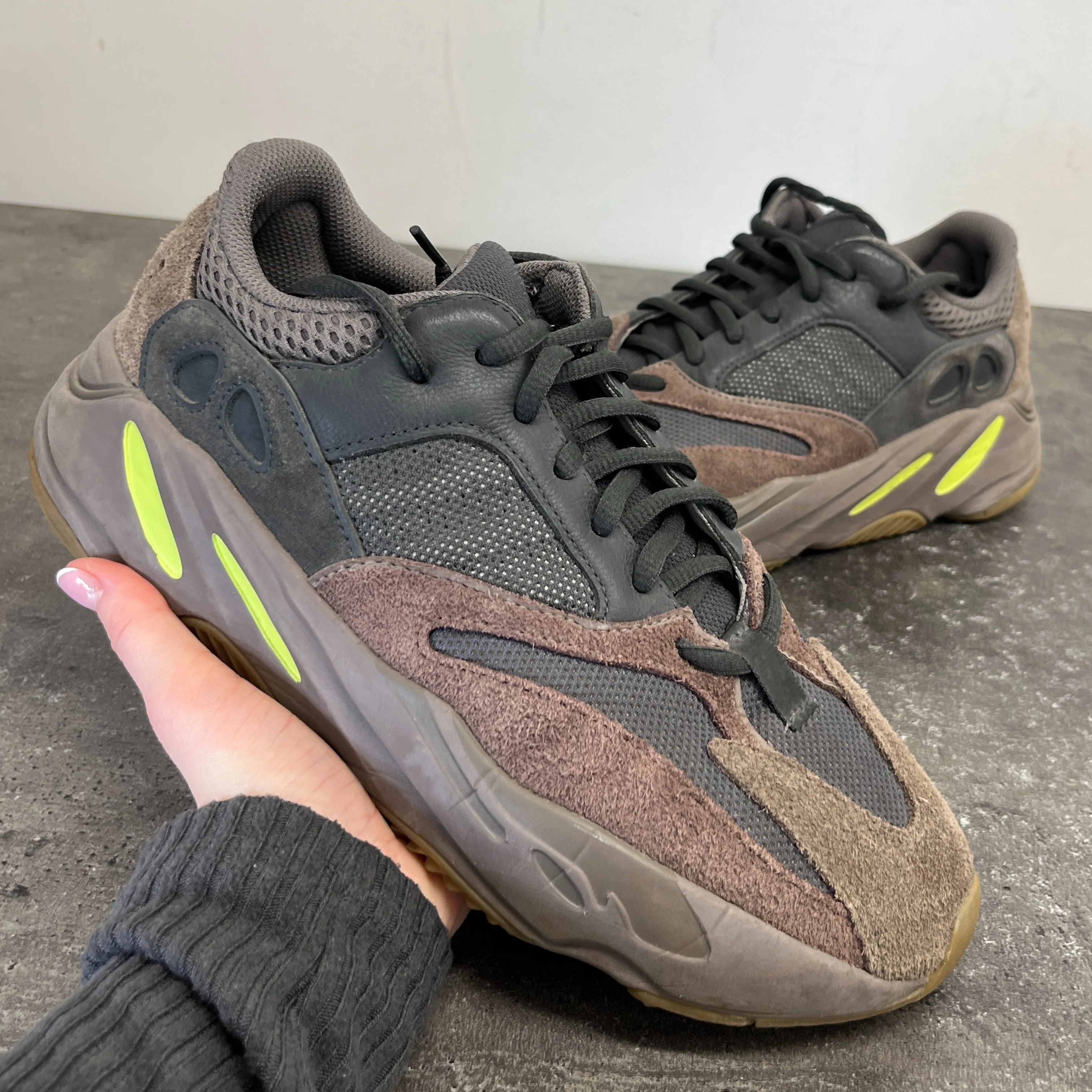 Men's Boost 700 V1 Low Trainers Grey Size EU 42 / UK 8 - Image 12