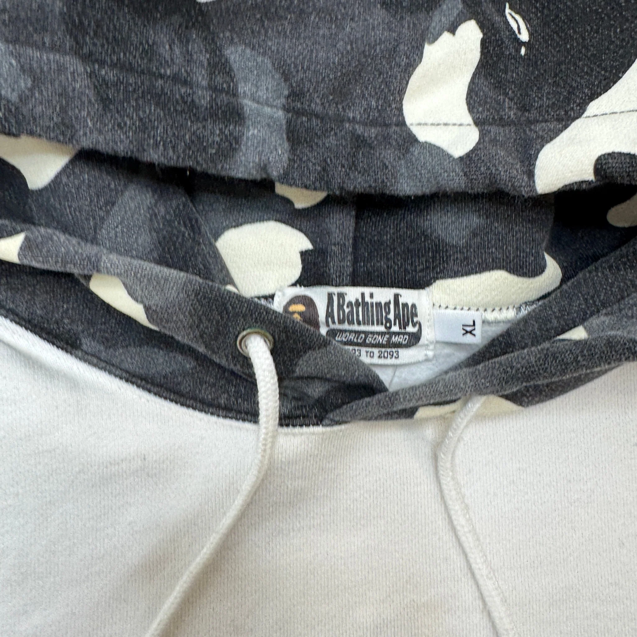 Men's Camo Print Hoodie White Size XL - Image 8