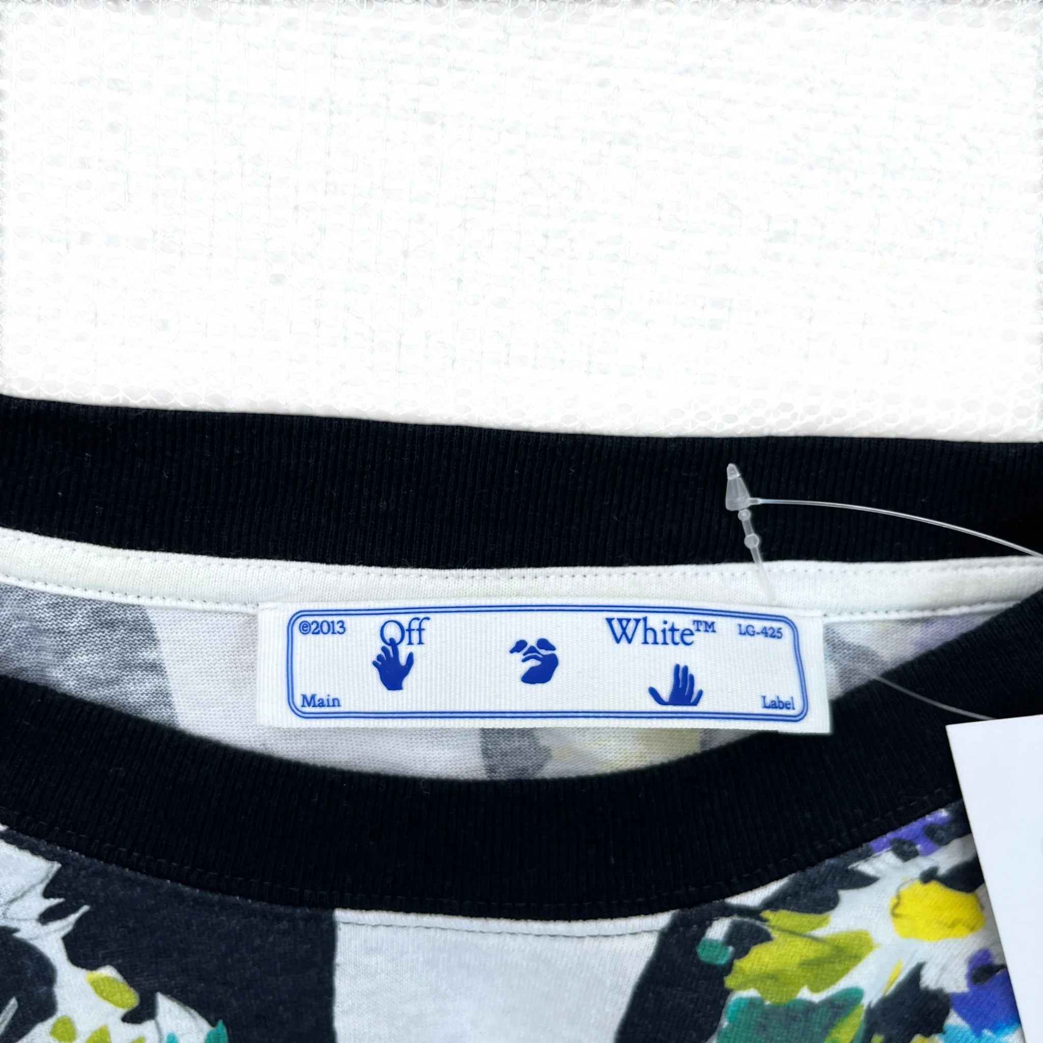 Men's Check Flowers T-Shirt White Size XS - Image 7
