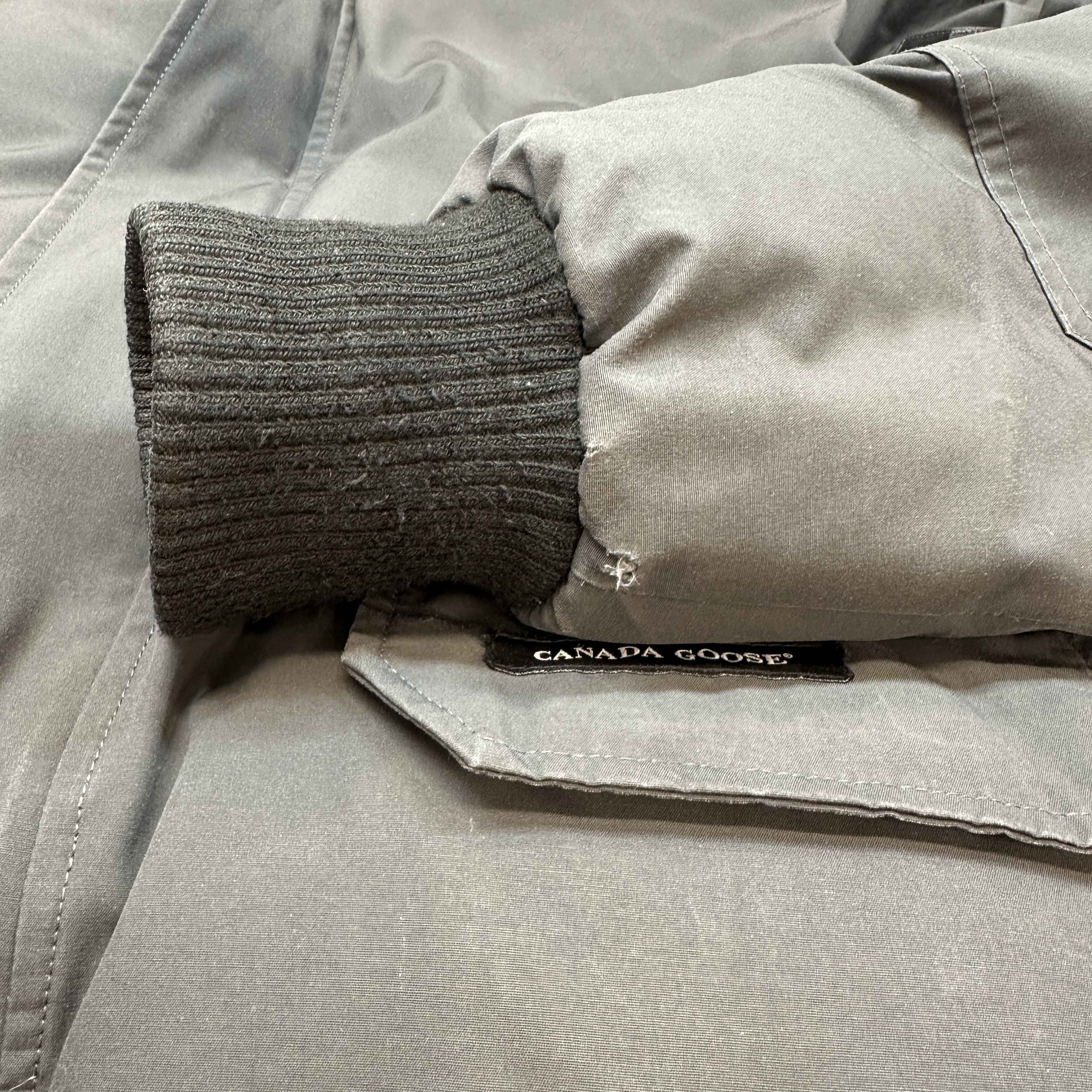 Men's Chilliwack Bomber Down Jacket Grey Size S - Image 14