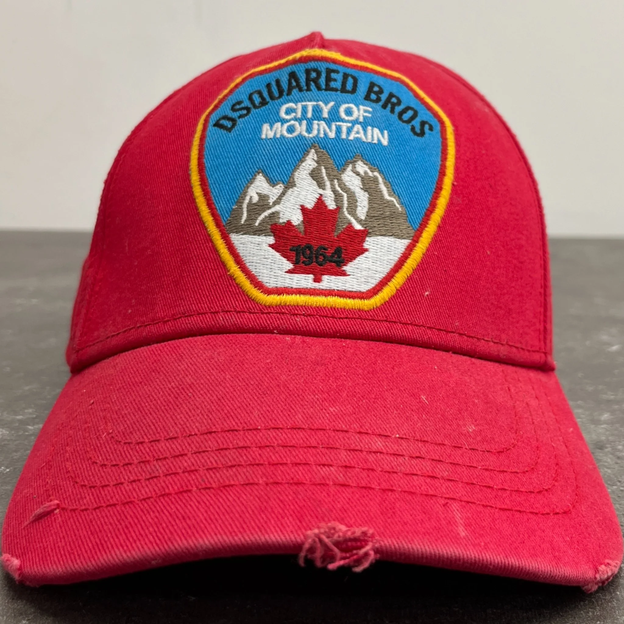 Men's City Of Mountain Hat Red - Image 8