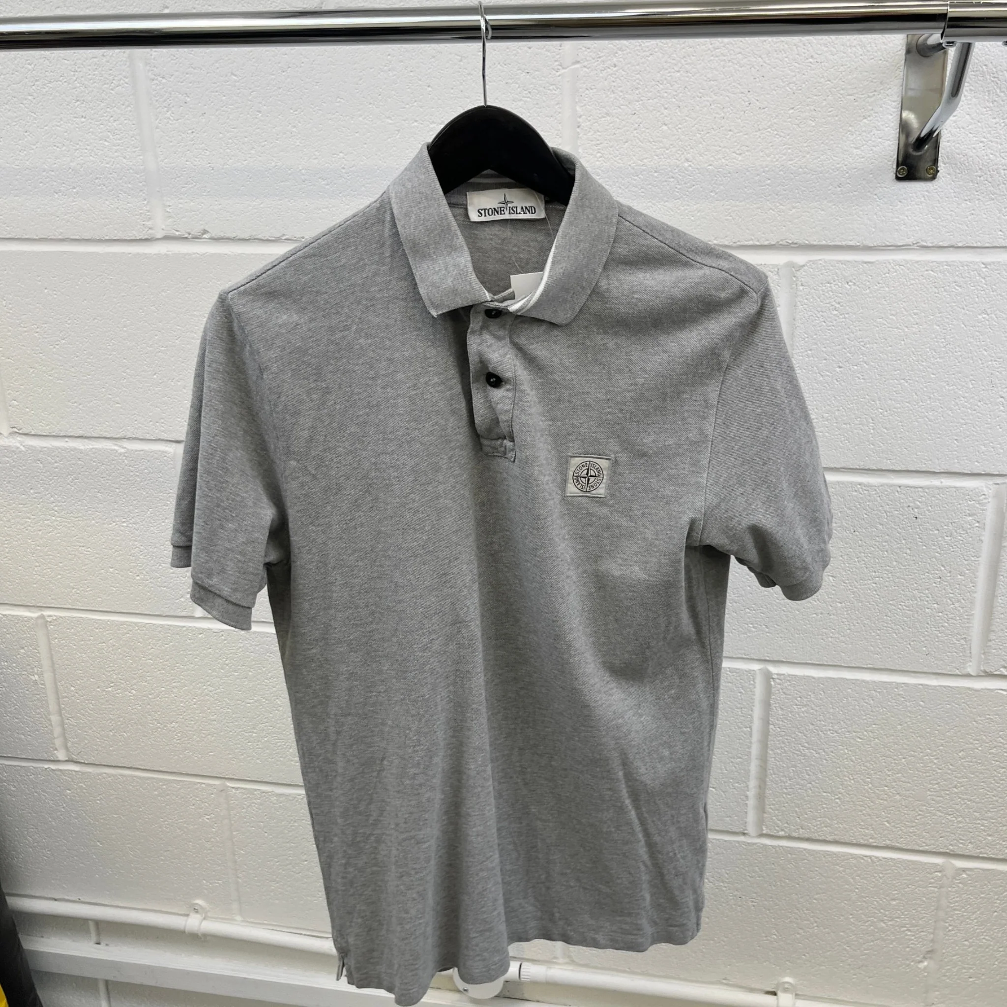 Men's Compass Logo Patch Polo Shirt Grey Size M - Image 8