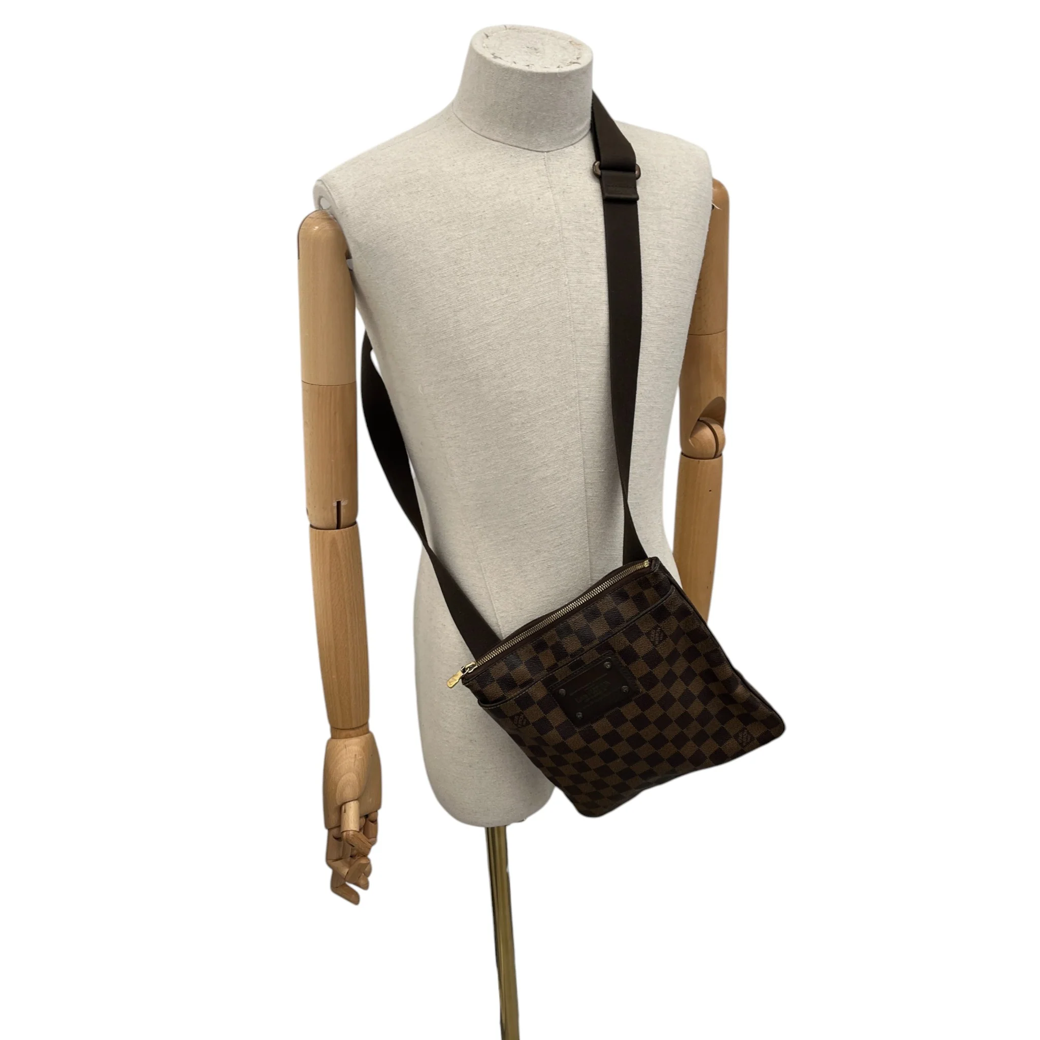 Men's Damier Ebene Brooklyn Messenger Bag Brown - Image 2