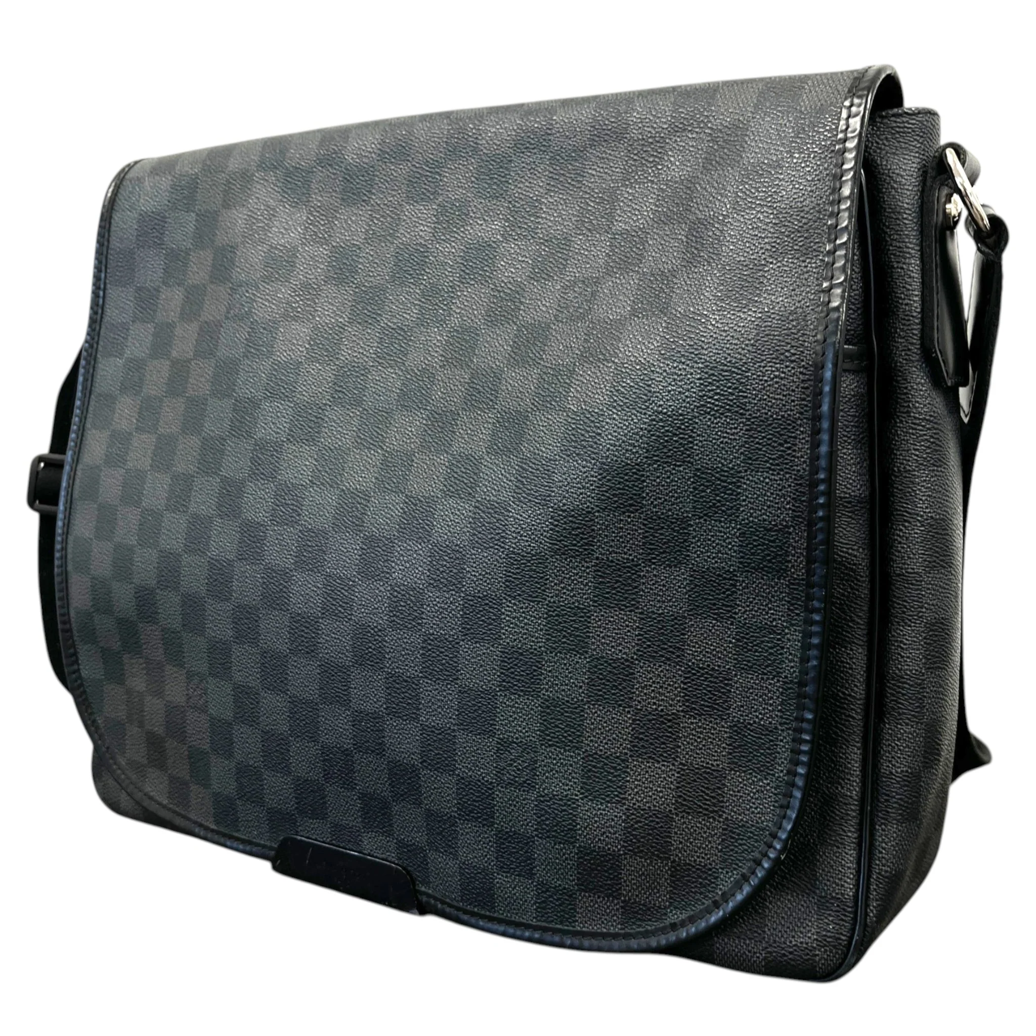 Men's Damier Graphite Daniel Mm Messenger Bag Black - Image 6