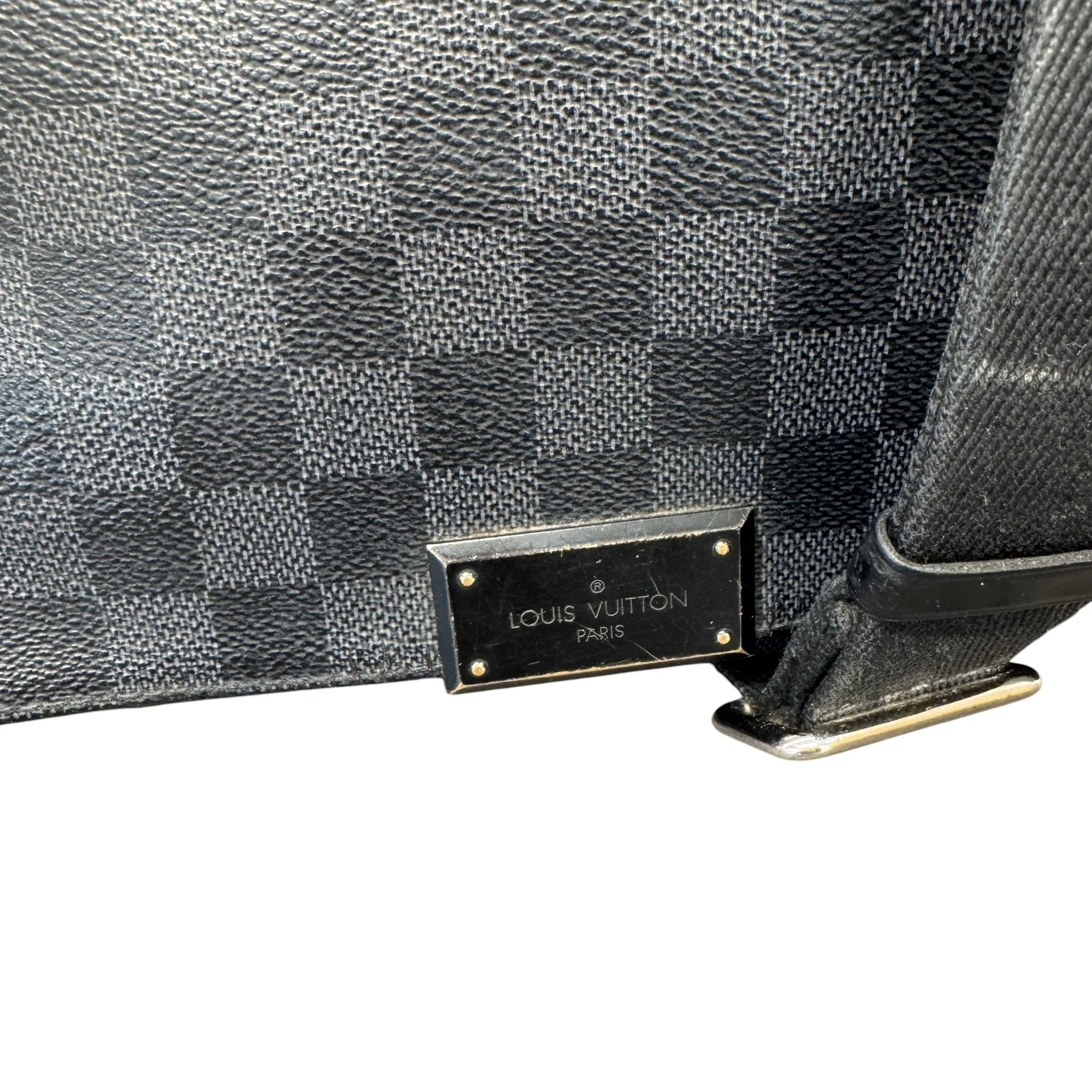 Men's Damier Graphite District Pm Messenger Bag Black - Image 7