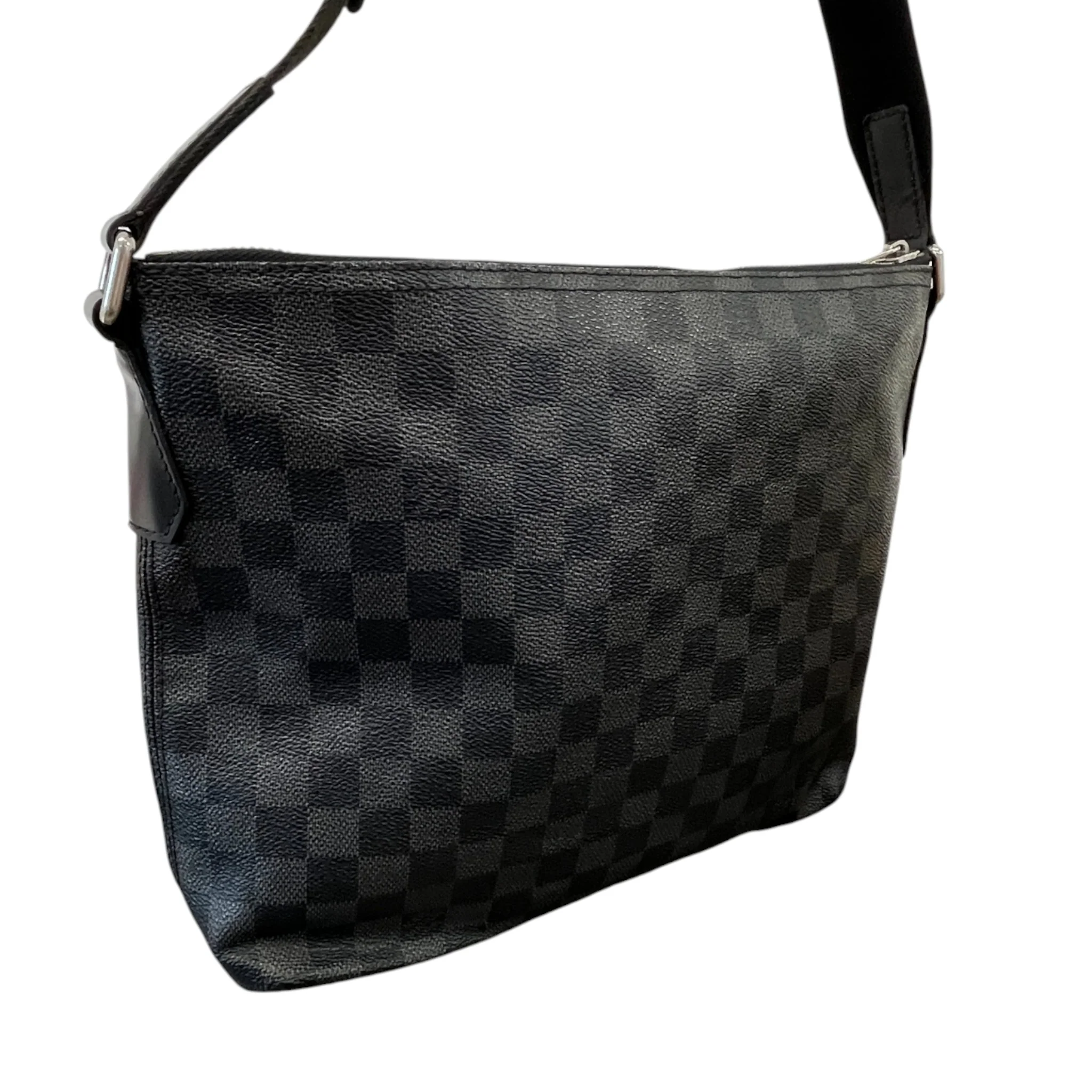 Men's Damier Graphite Mick Pm Messenger Bag Black - Image 9
