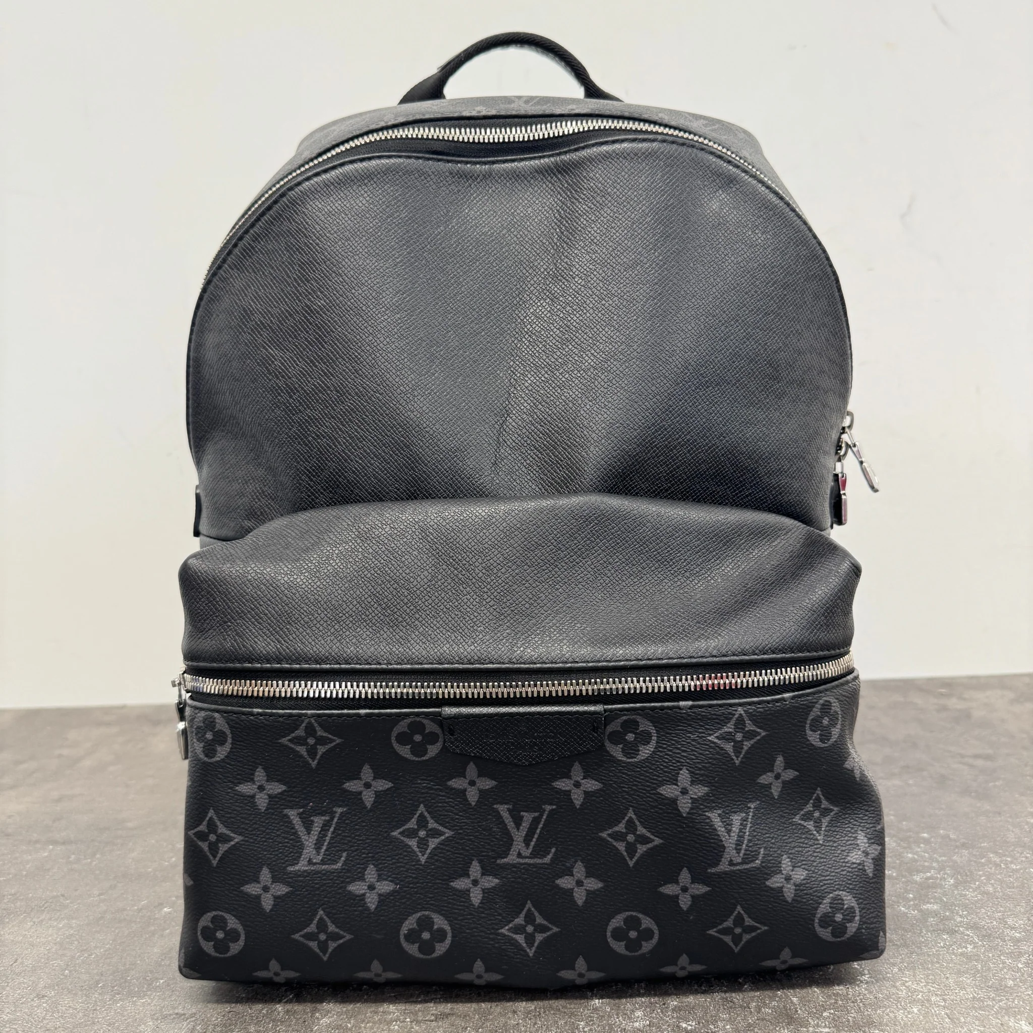 Men's Discovery Monogram Eclipse Taiga Backpack Black - Image 13