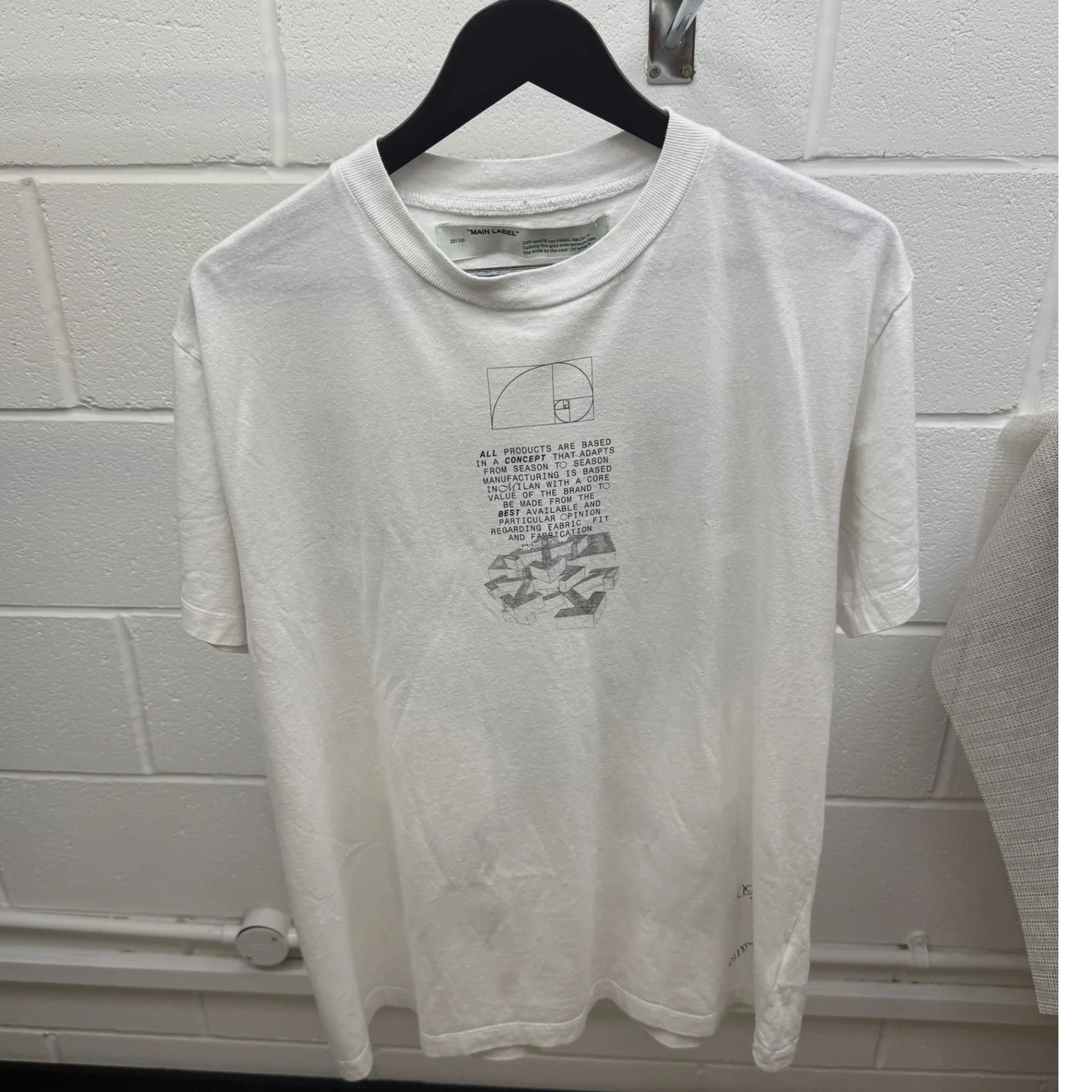Men's Dripping Arrows T-Shirt White Size XXS - Image 9