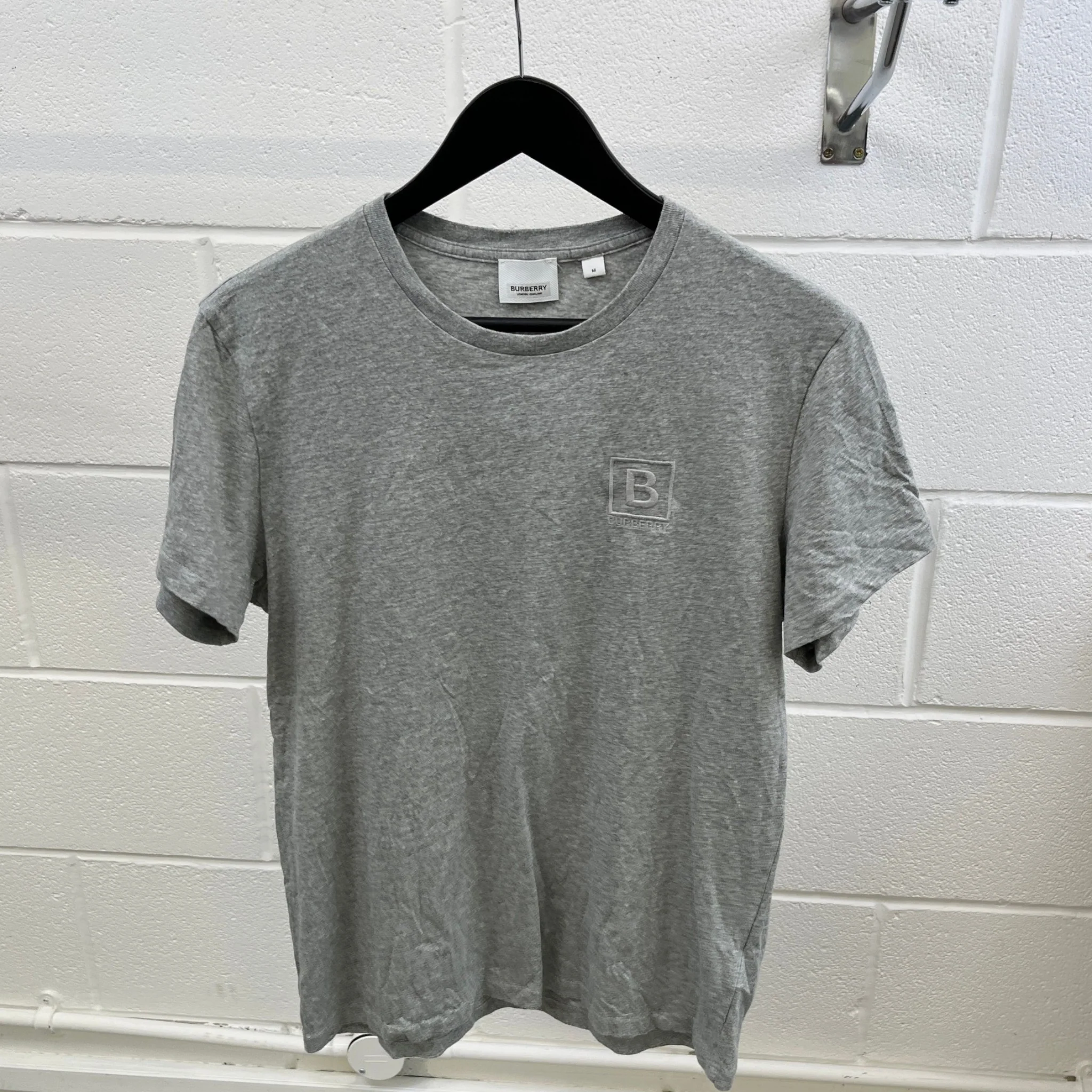Men's Embroidered Logo T-Shirt Grey Size M - Image 8