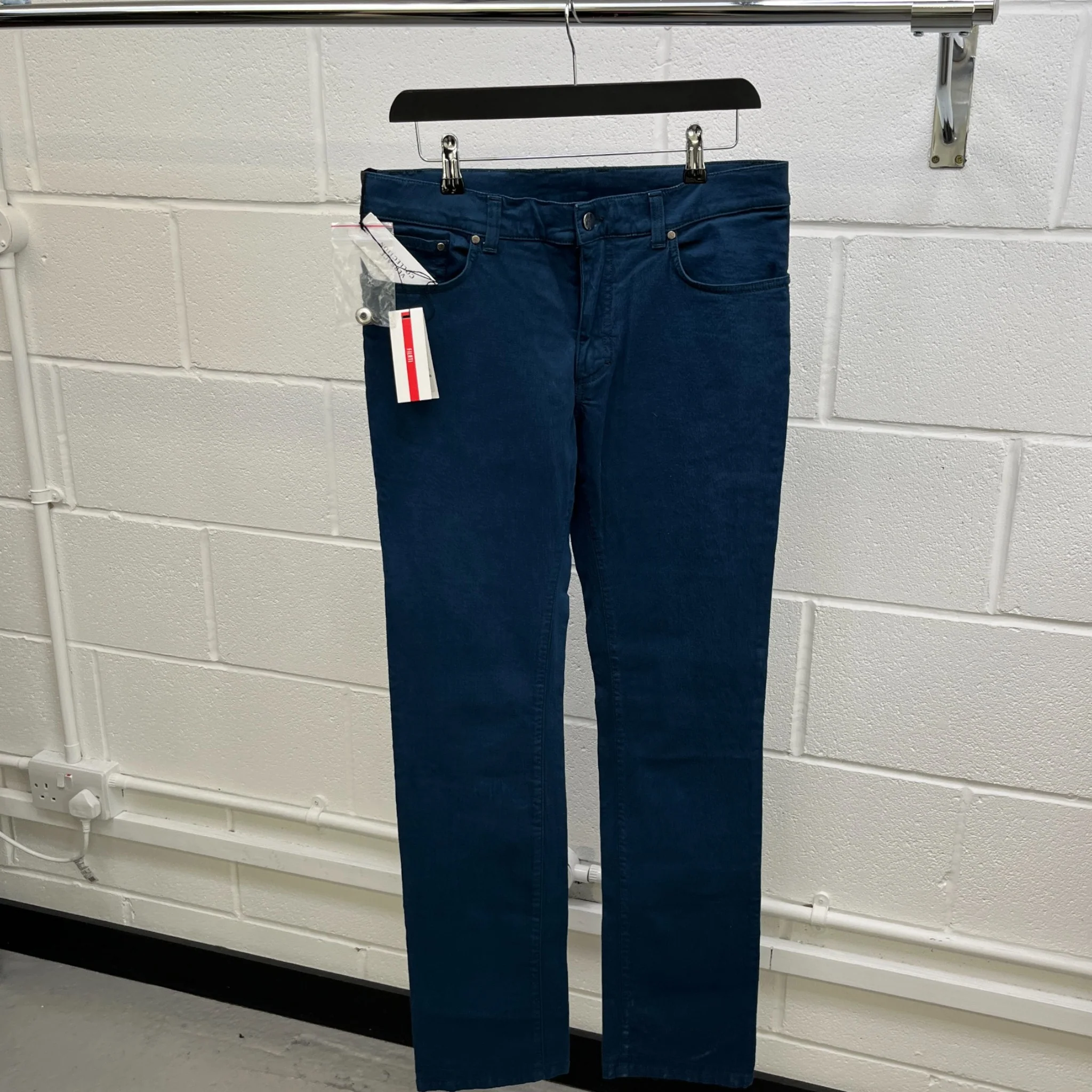 Men's Embroidered Medusa Logo Jeans Blue Size Waist 33" - Image 10
