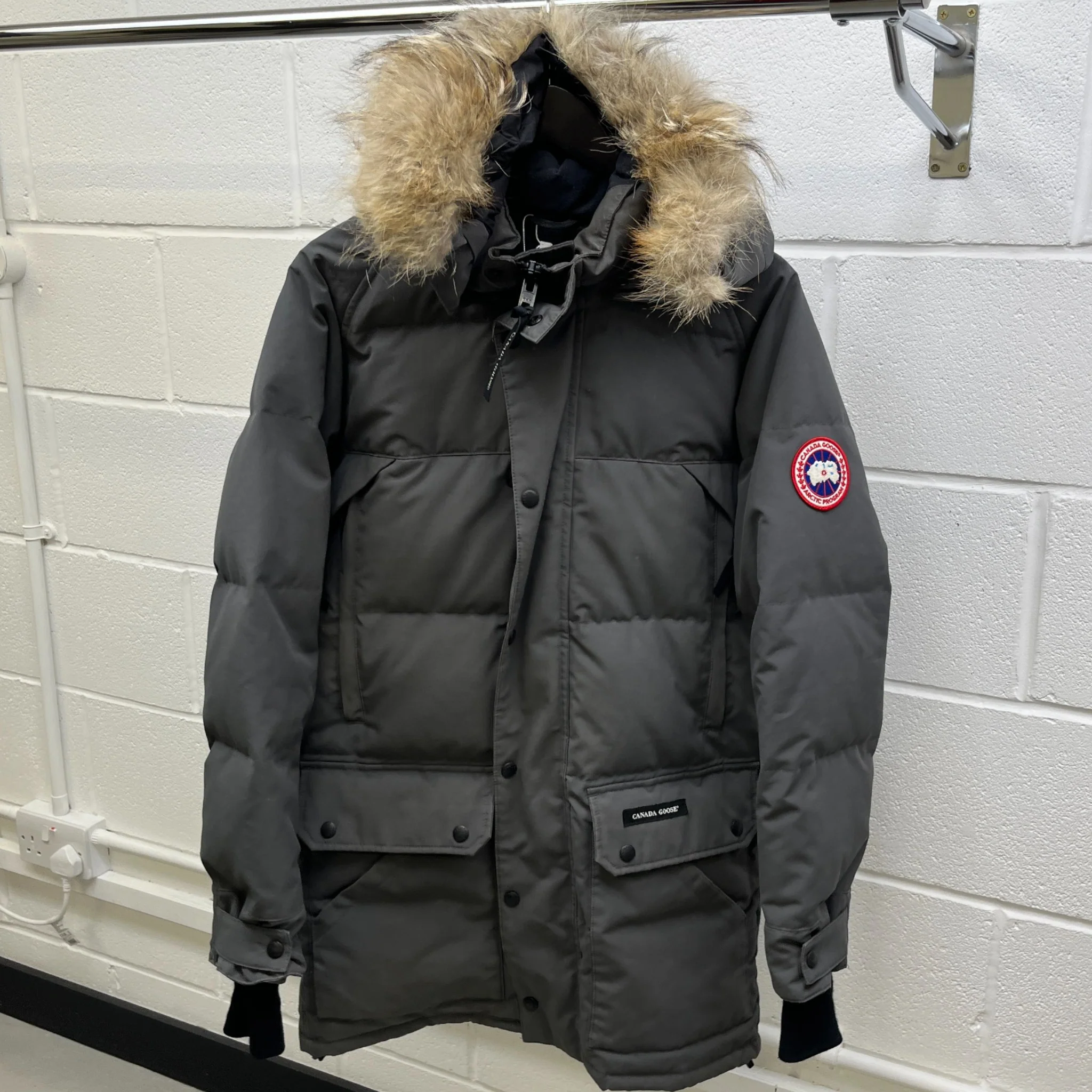 Men's Emory Down Jacket Grey Size S - Image 8
