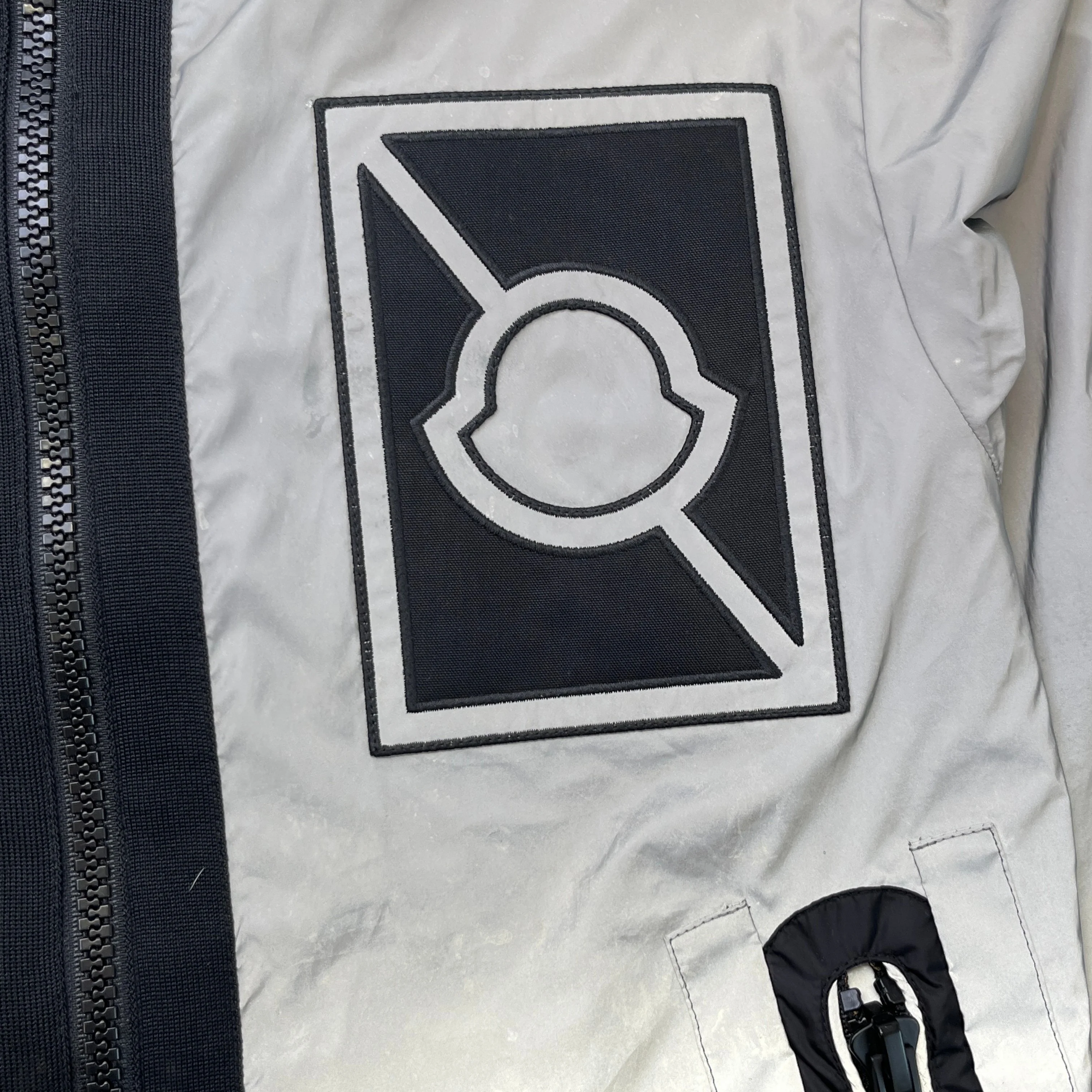Men's Gauss Windbreaker Silver Size 4 / XL - Image 5