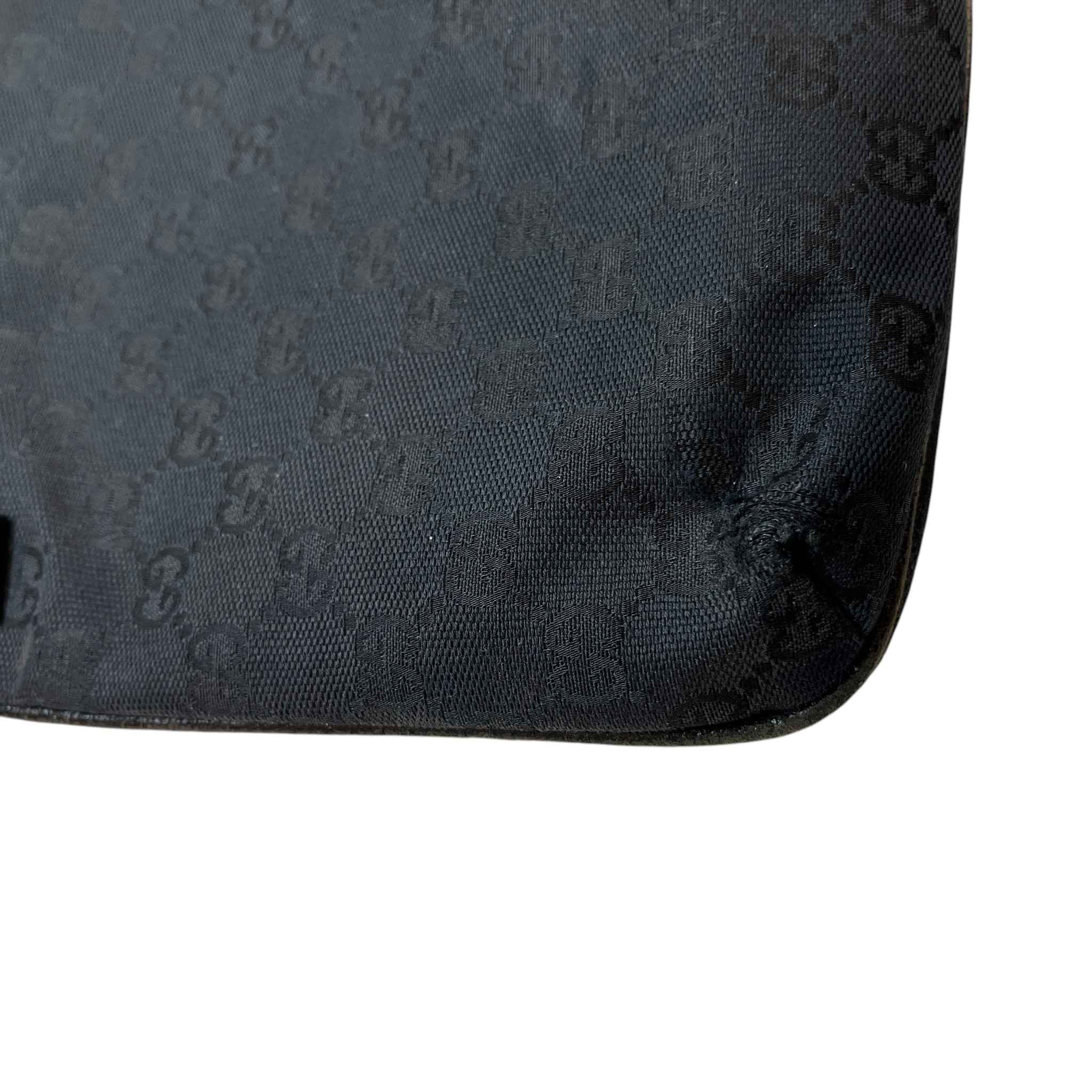 Men's Gg Supreme Crossbody Bag Black - Image 16