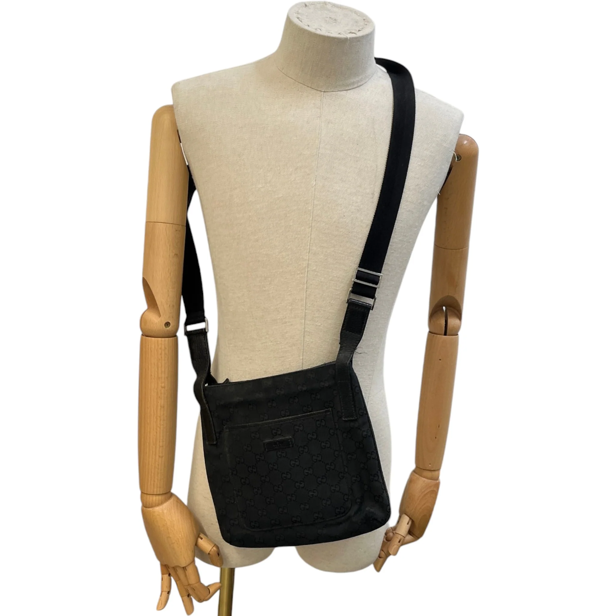 Men's Gg Supreme Crossbody Bag Black - Image 2