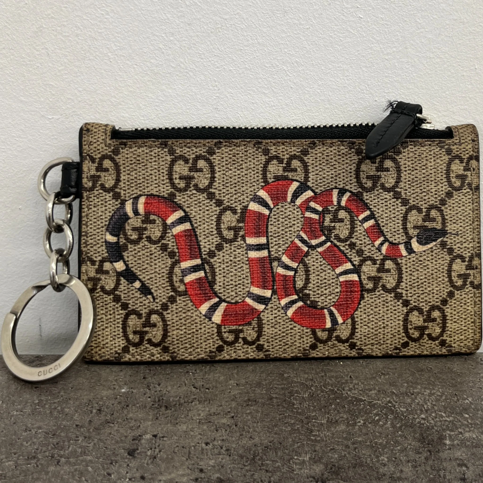Men's Gg Supreme Kingsnake Lanyard Card Holder Beige - Image 8