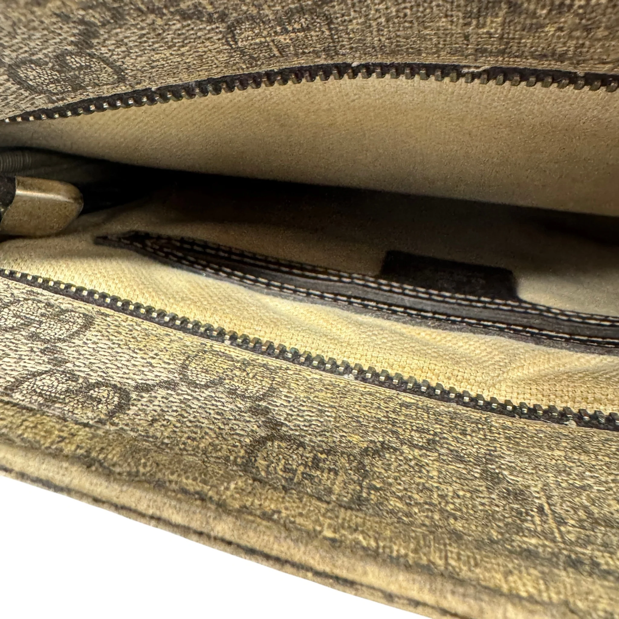 Men's Gg Supreme Messenger Bag Beige - Image 10