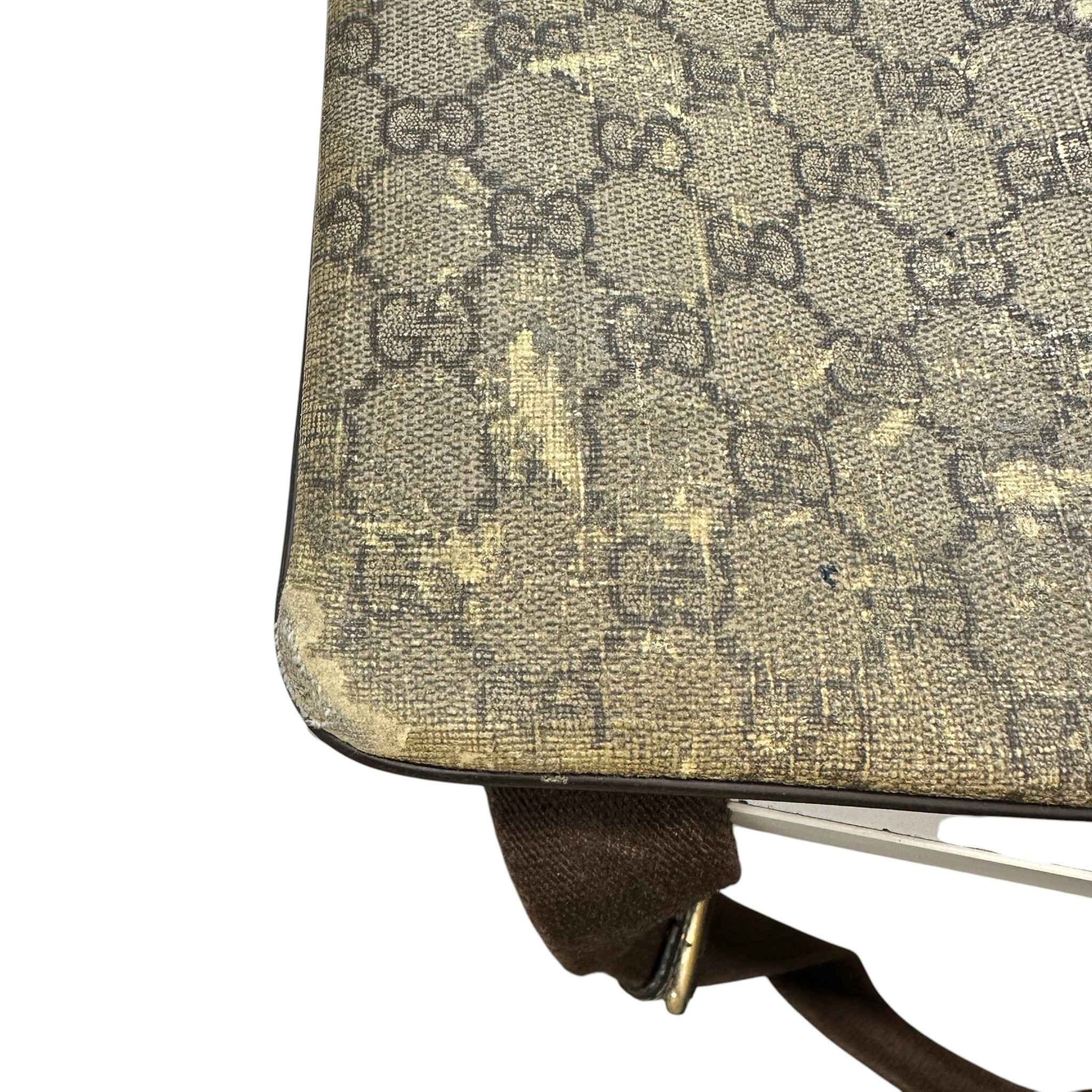 Men's Gg Supreme Messenger Bag Beige - Image 11