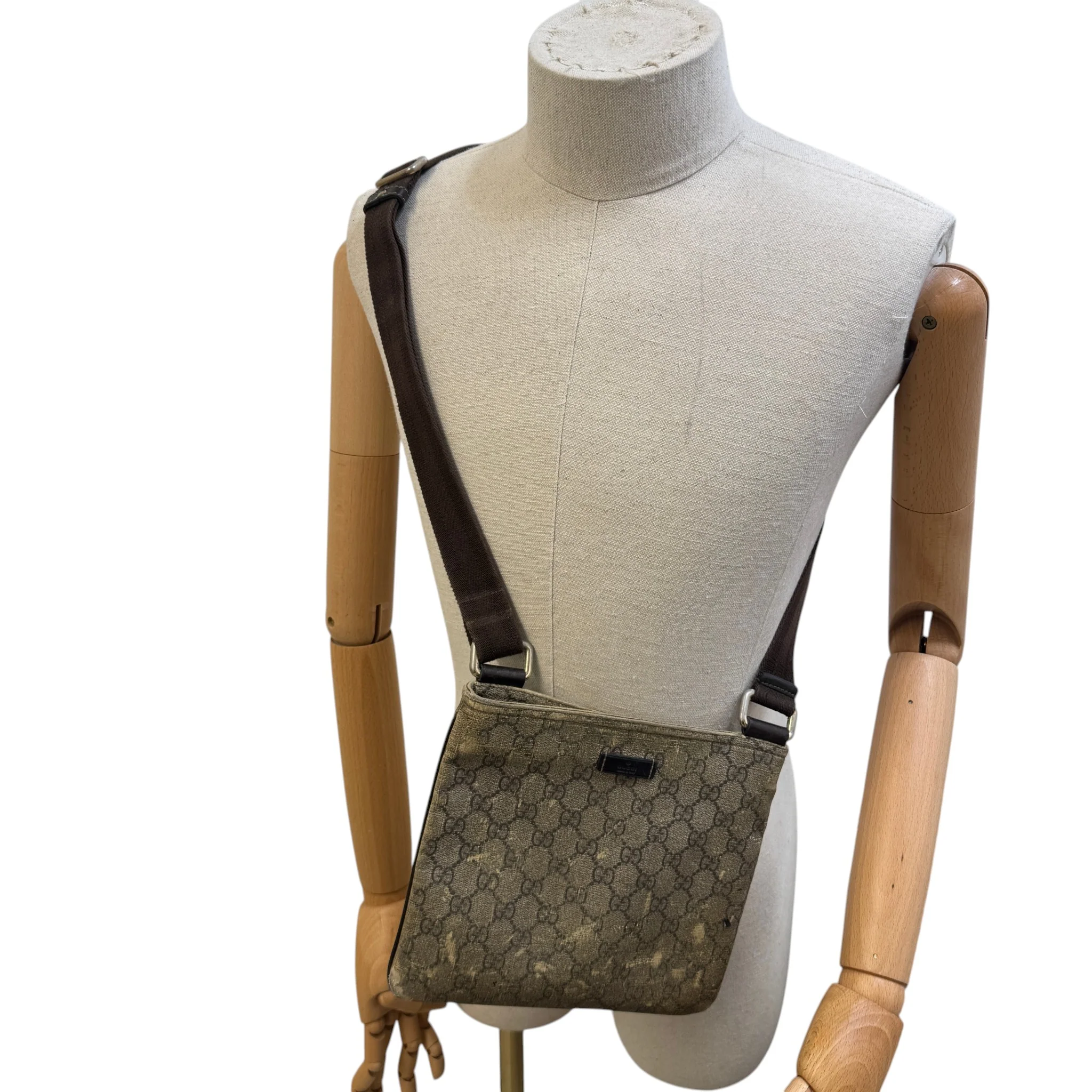 Men's Gg Supreme Messenger Bag Beige - Image 2