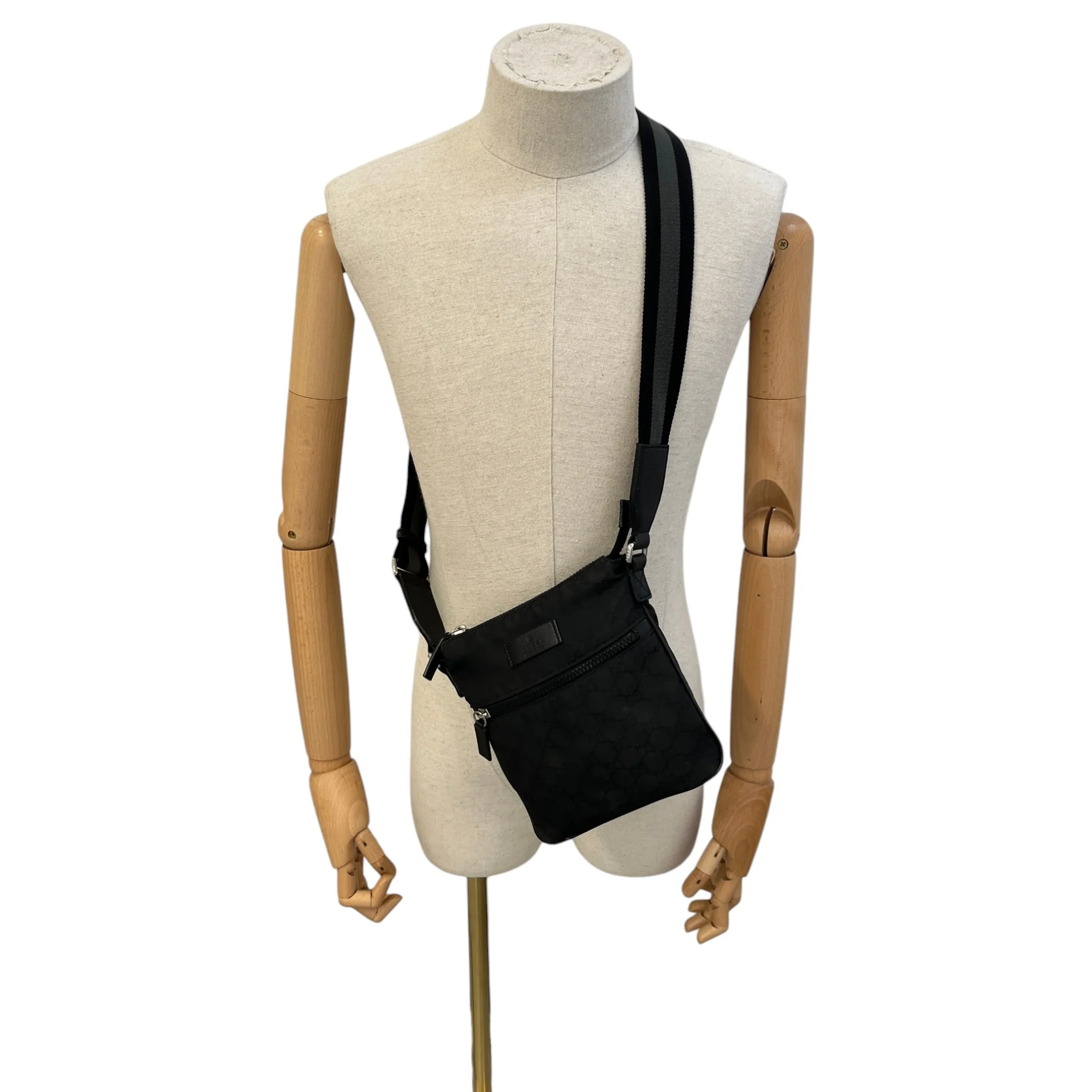 Men's Gg Supreme Messenger Bag Black - Image 2