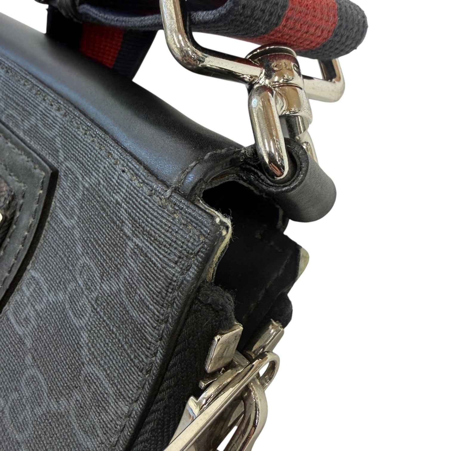 Men's Gg Supreme Messenger Bag Black - Image 15
