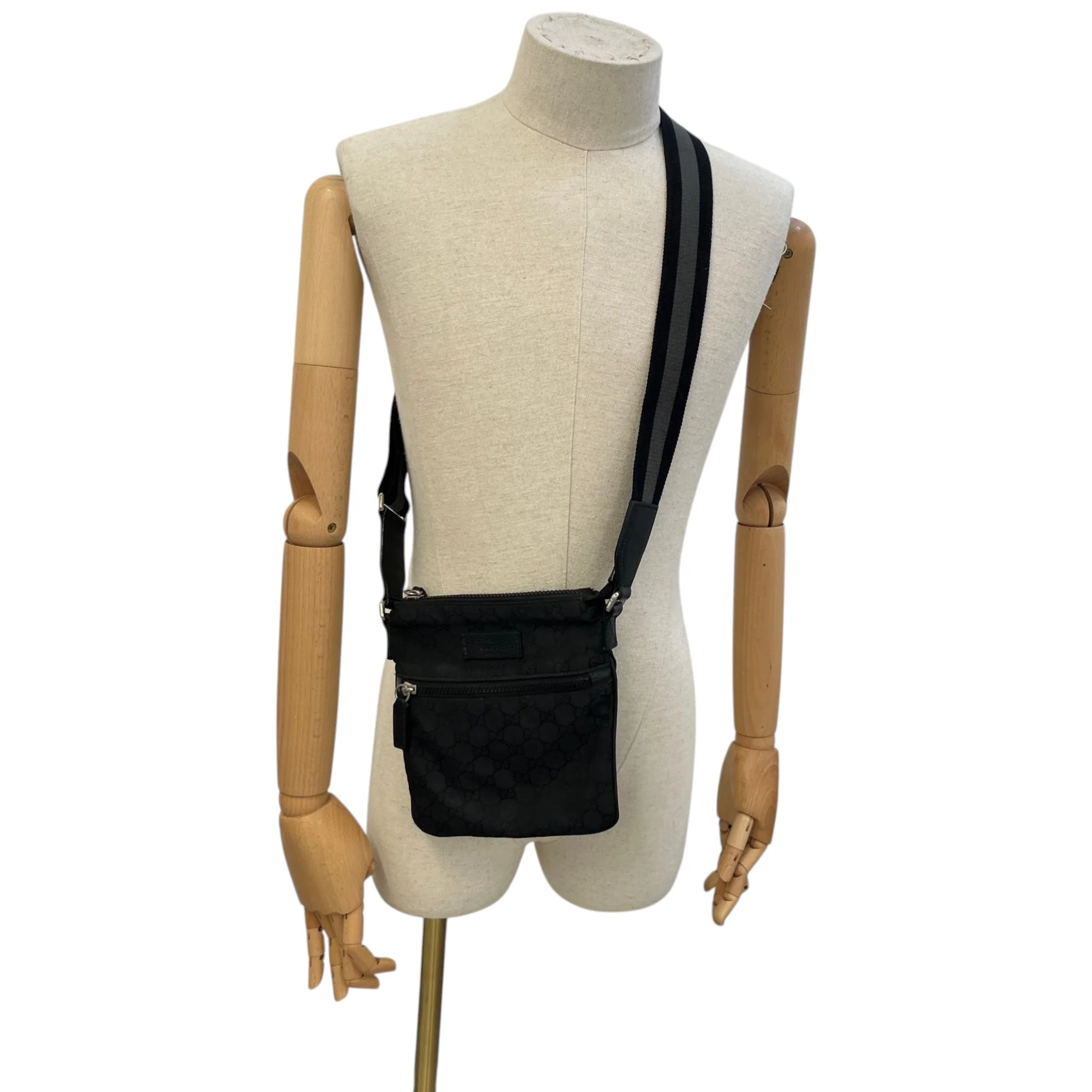 Men's Gg Supreme Messenger Bag Black - Image 2