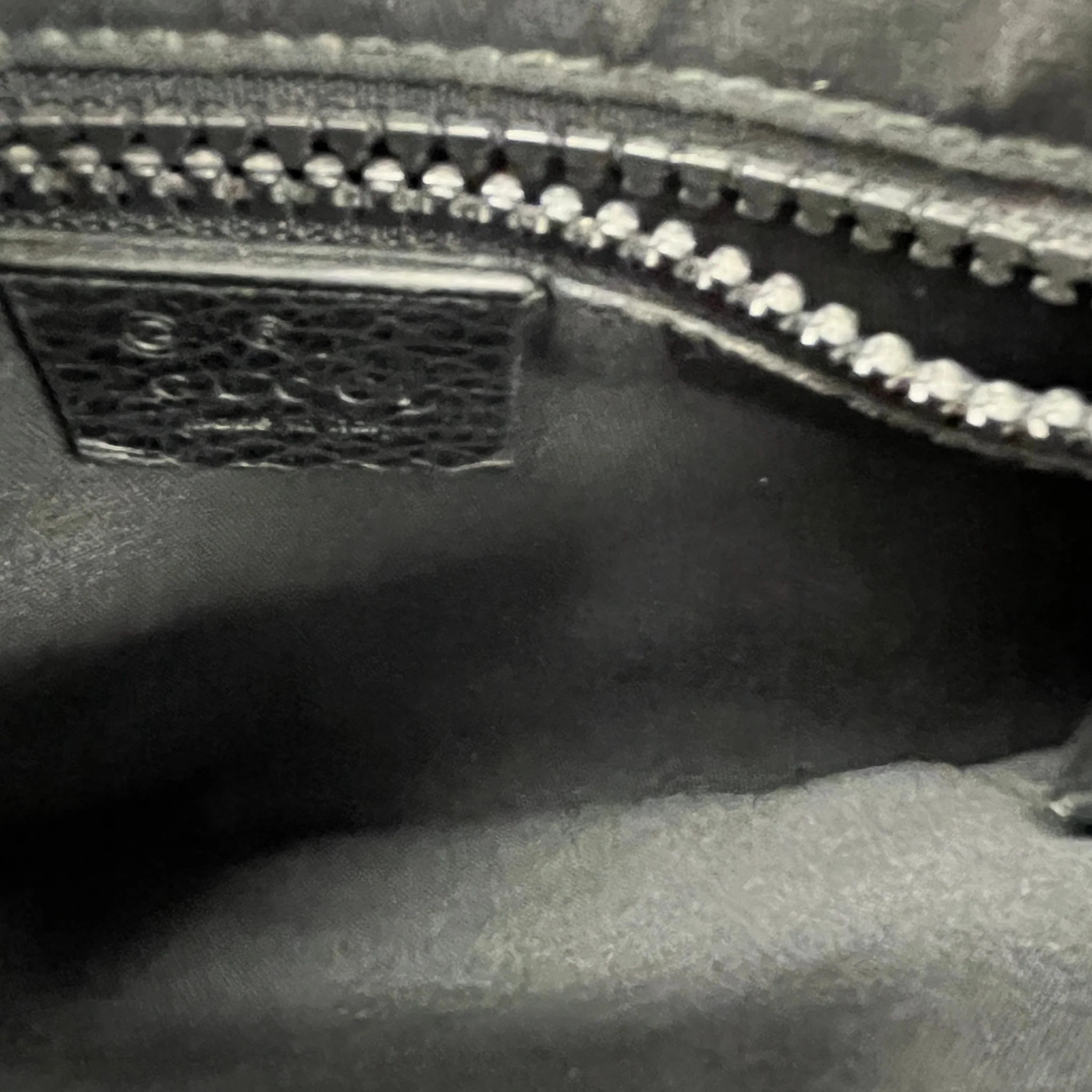 Men's Gg Supreme Messenger Bag Black - Image 9
