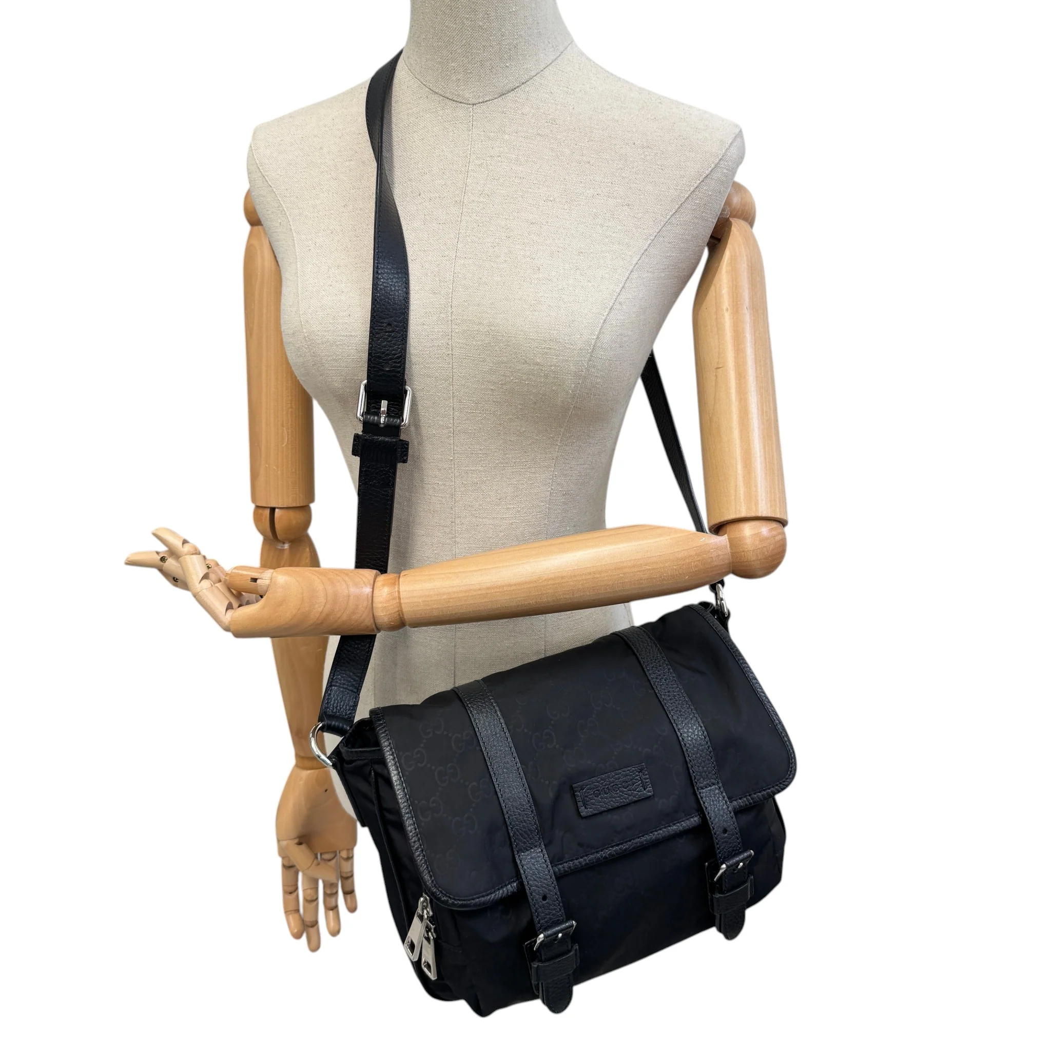 Men's Gg Supreme Messenger Bag Black - Image 2
