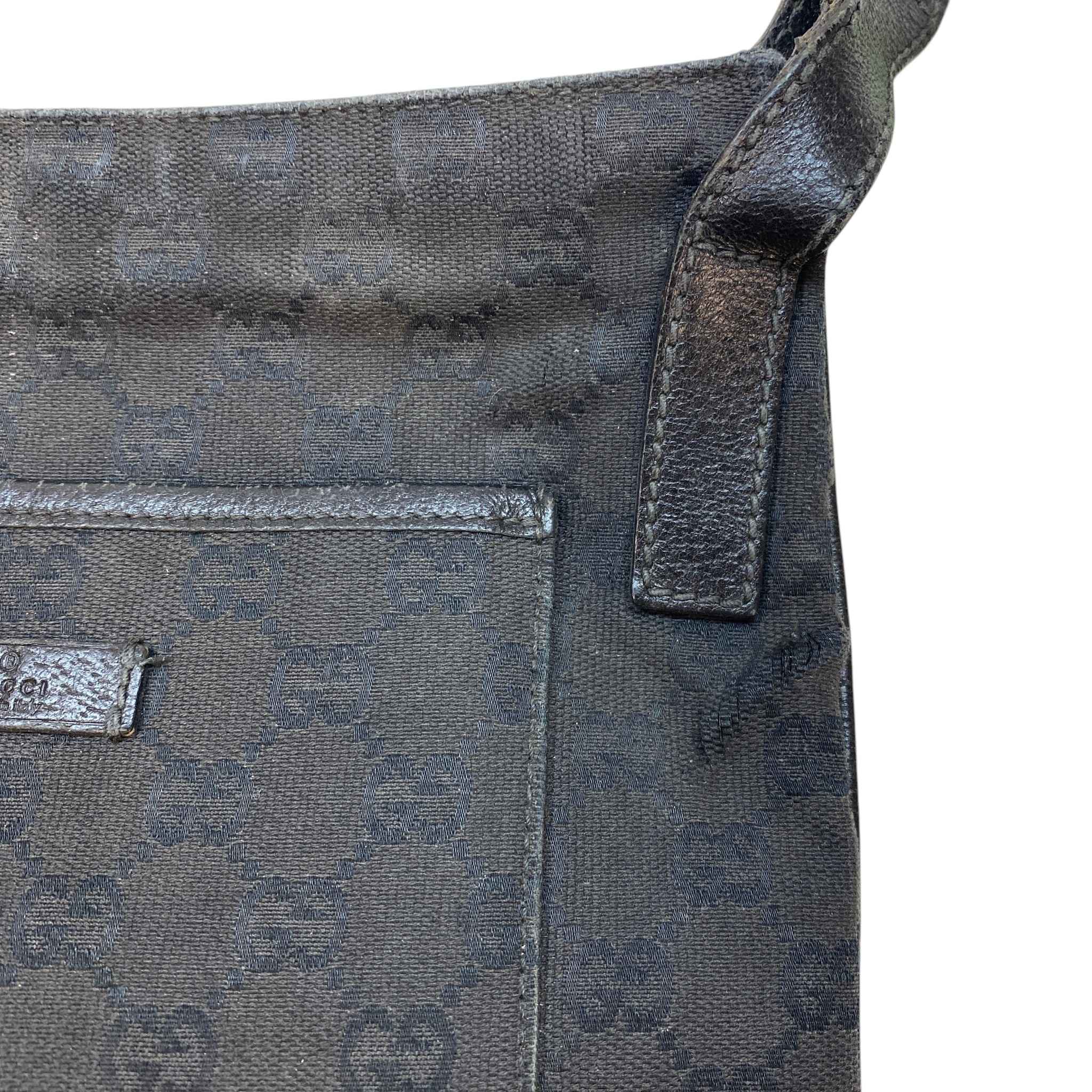 Men's Gg Supreme Messenger Bag Black - Image 11