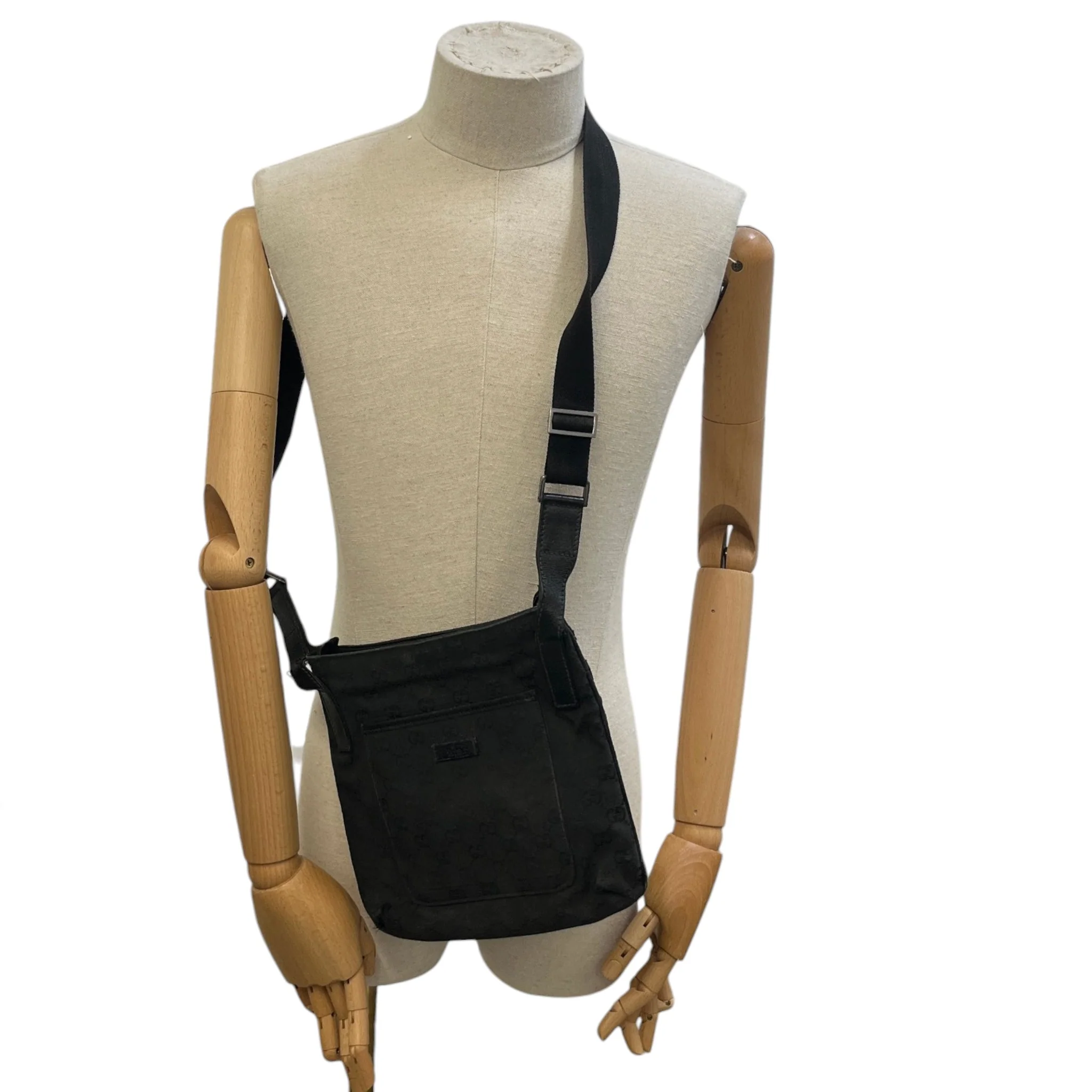 Men's Gg Supreme Messenger Bag Black - Image 2