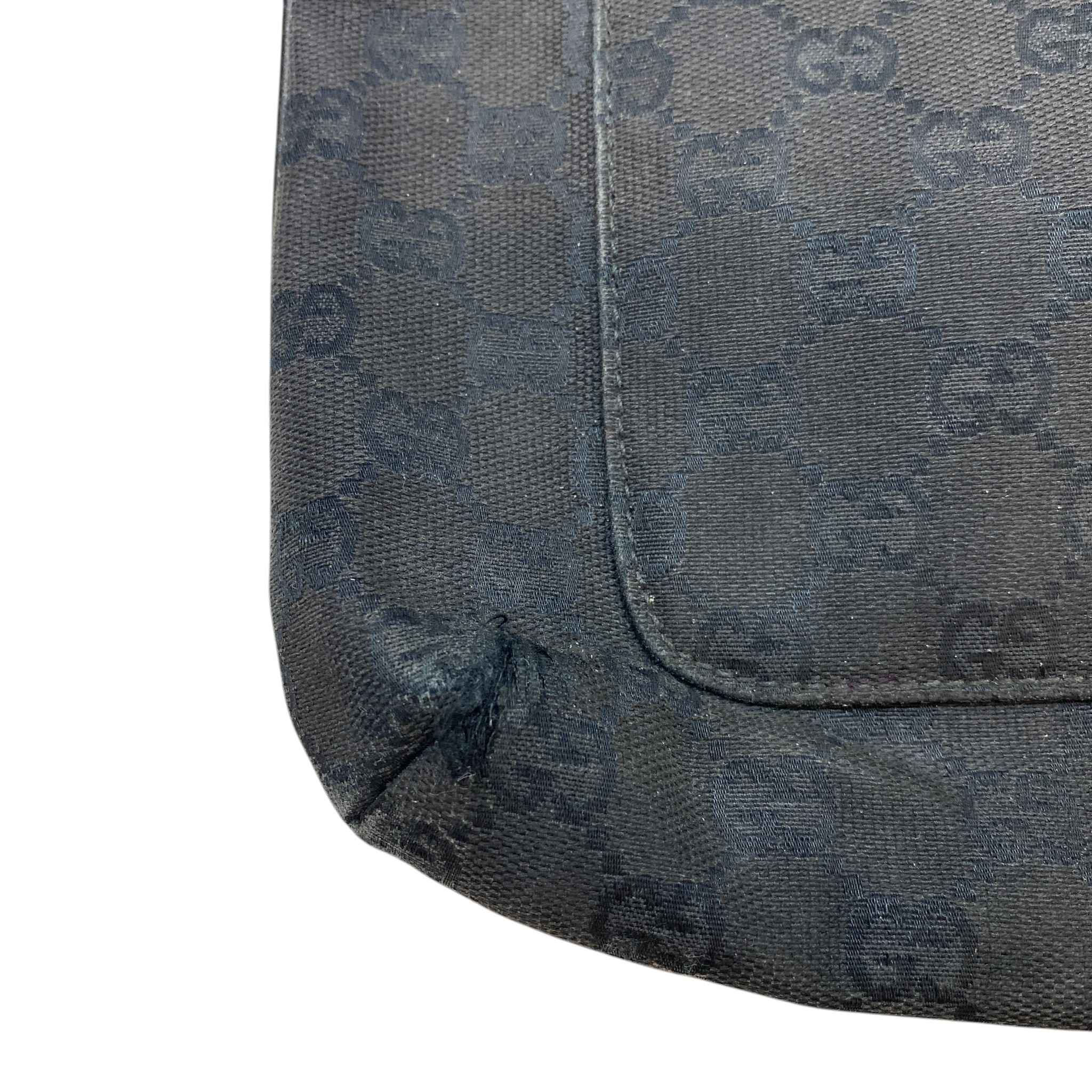 Men's Gg Supreme Messenger Bag Black - Image 9