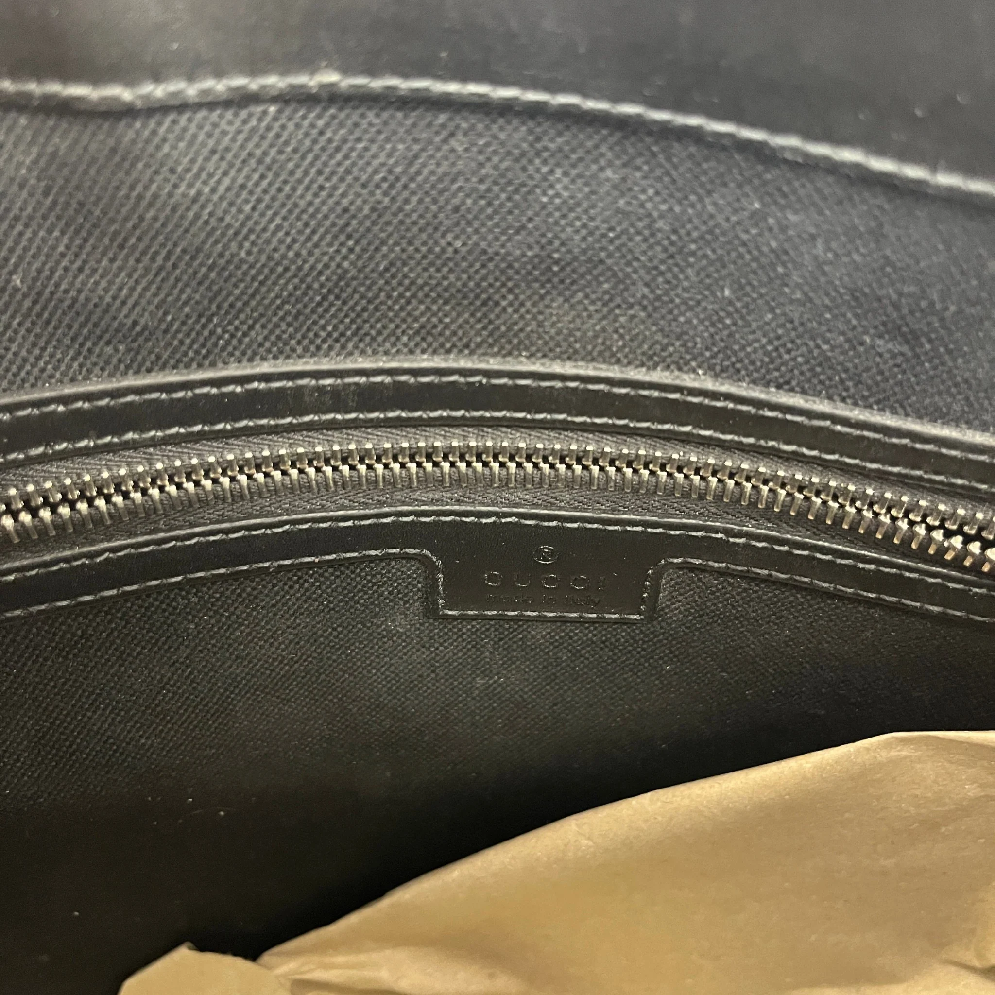 Men's Gg Supreme Messenger Bag Black - Image 12