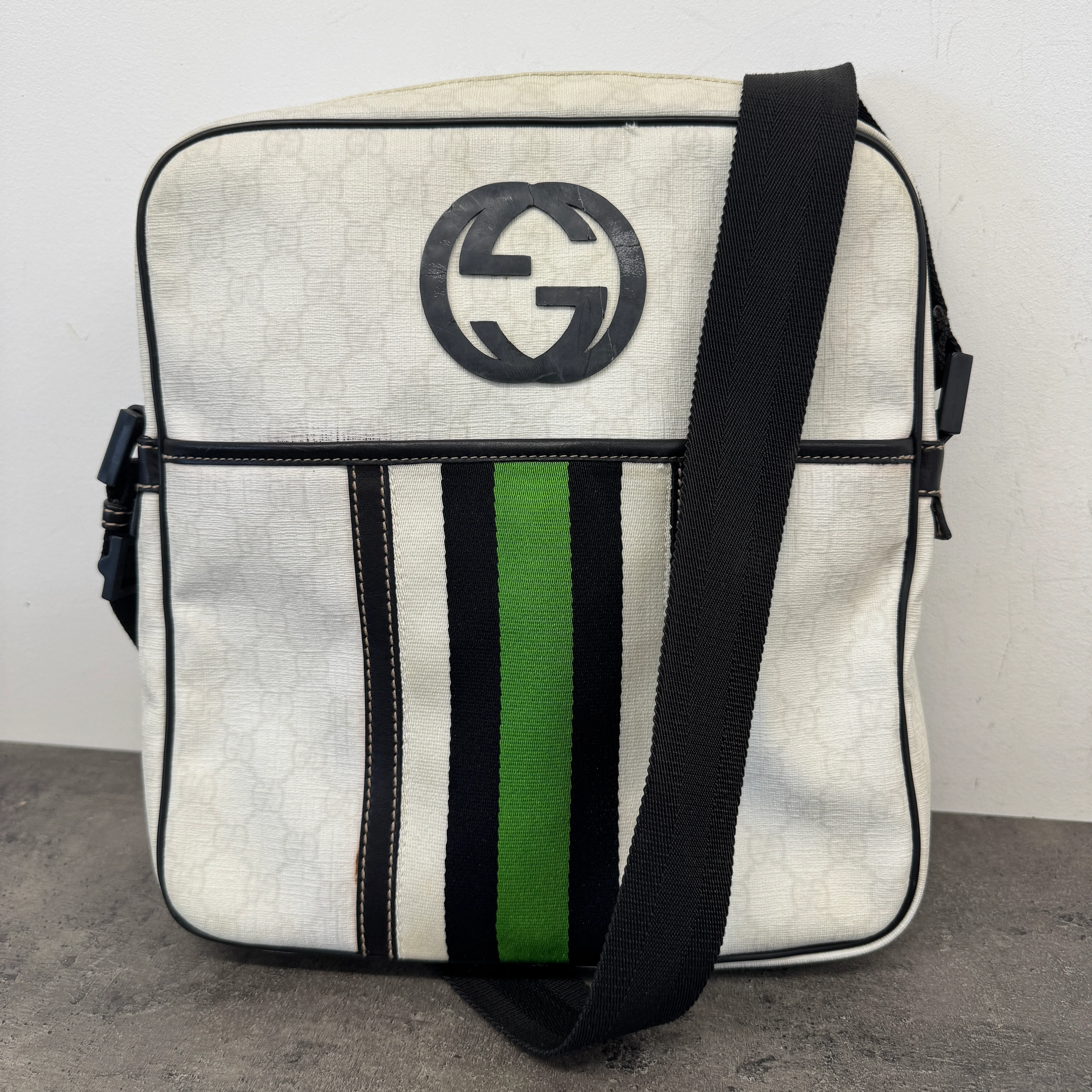 Men's Gg Supreme Messenger Bag White - Image 10