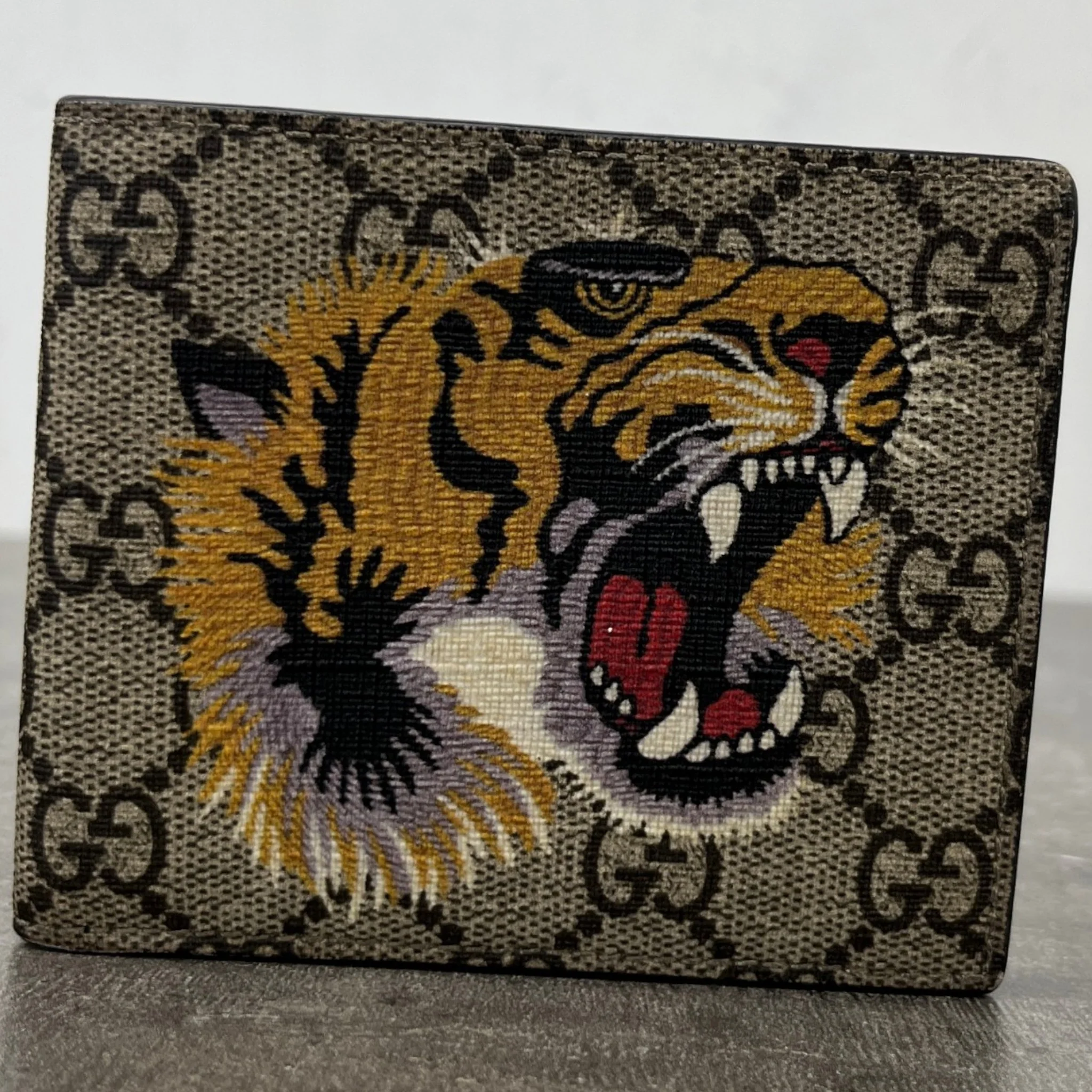 Men's Gg Supreme Tiger Wallet Beige - Image 8