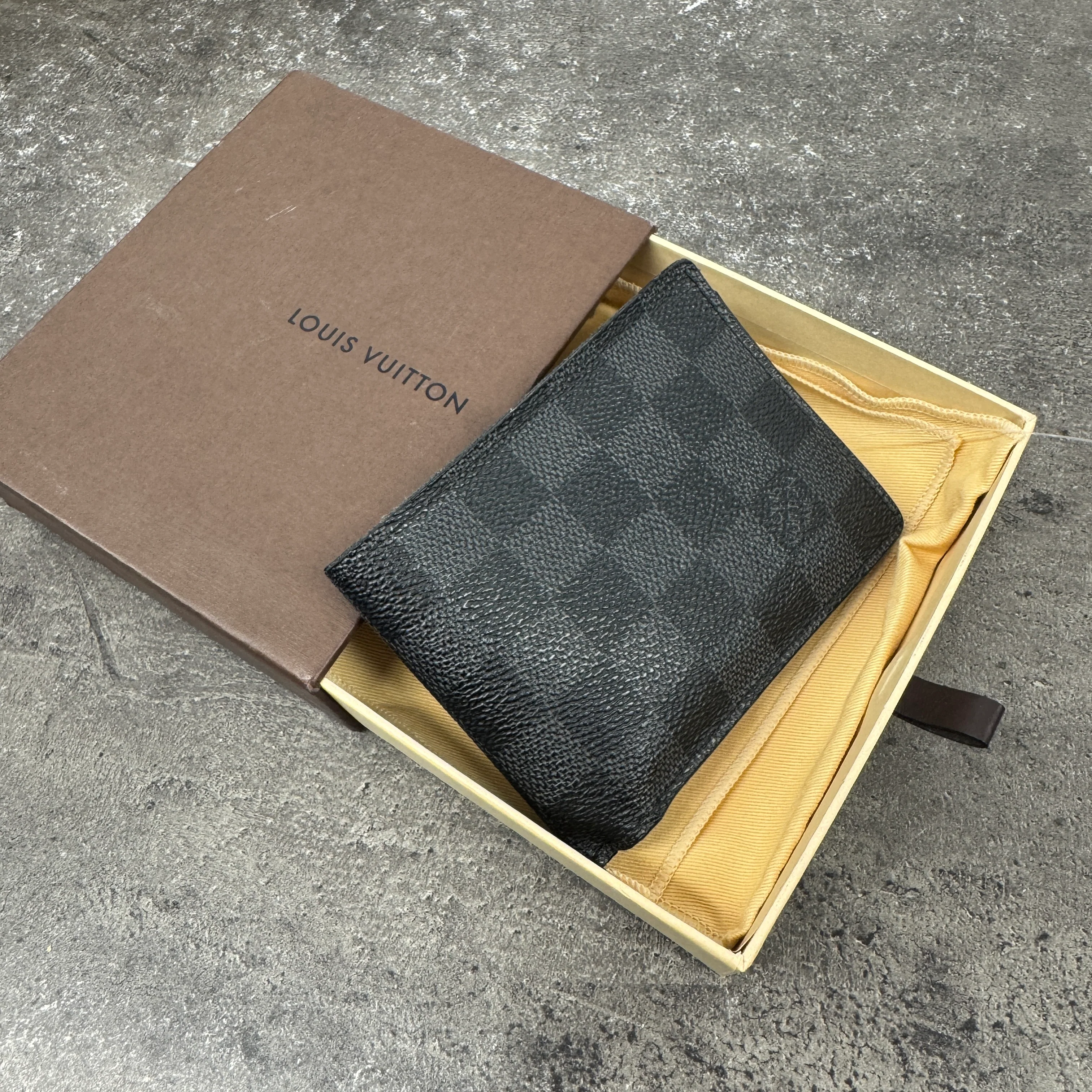 Men's Graphite Damier Multiple Wallet Black - Image 11