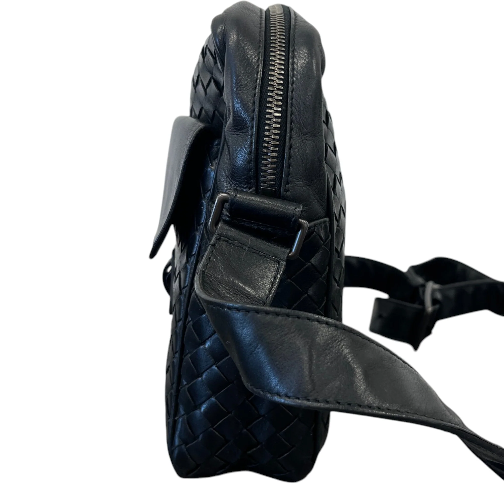 Men's Intrecciato Messenger Bag Black - Image 7