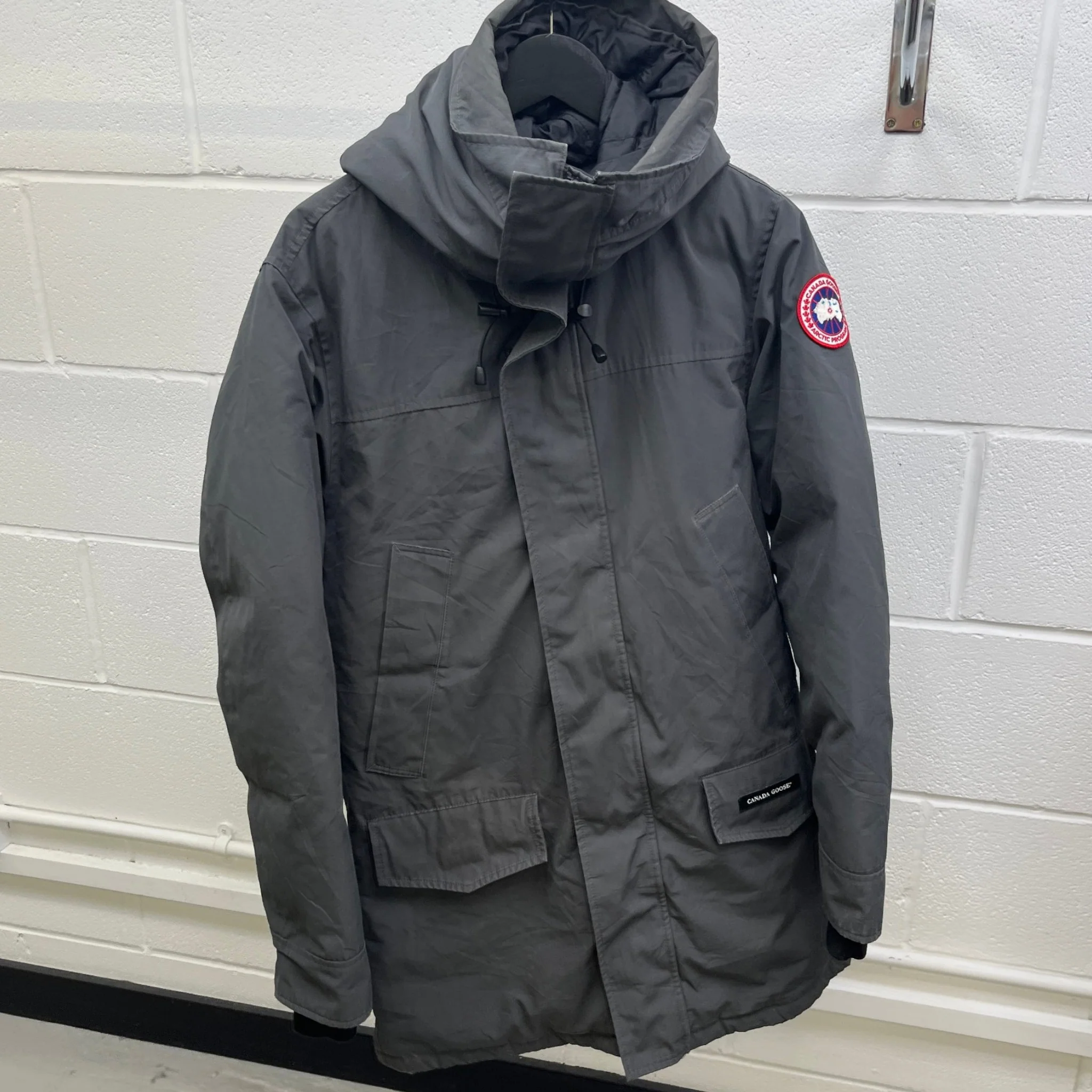 Men's Langford Parka Down Jacket Grey Size M - Image 9