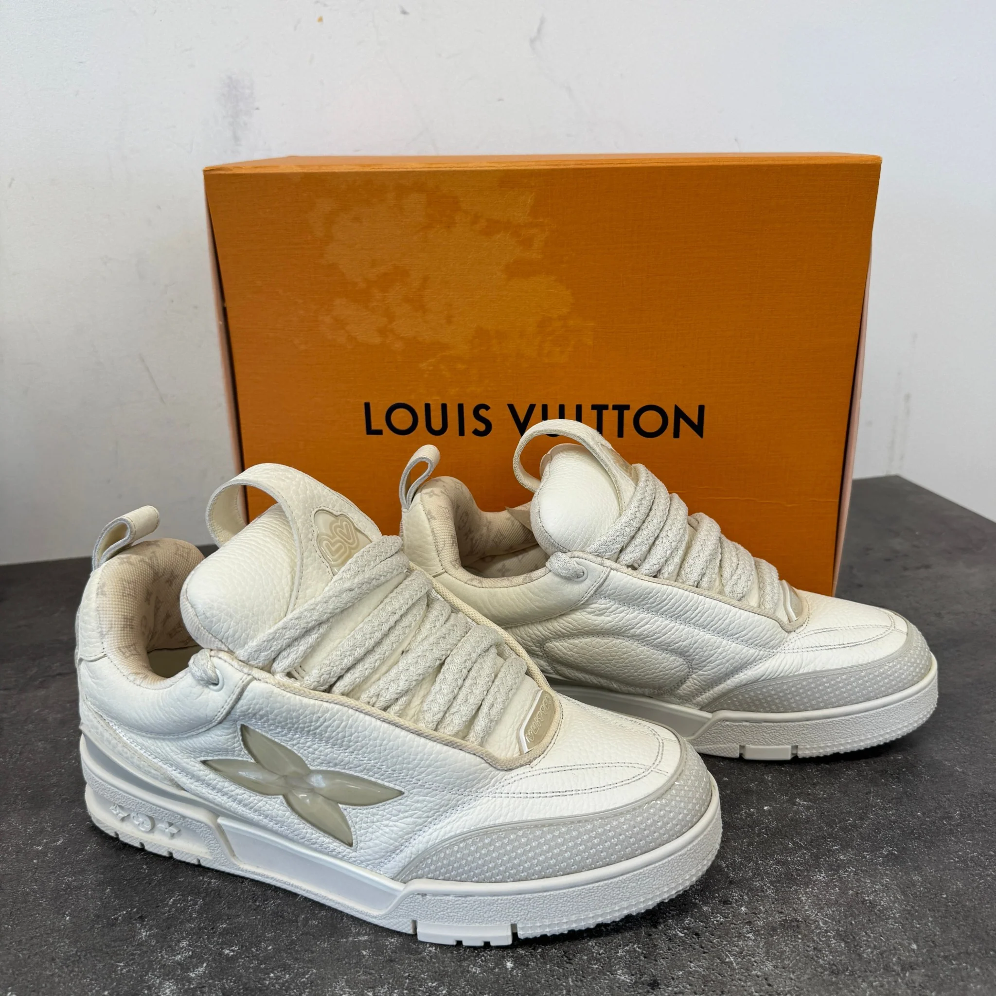 Men's Lv Skate Low Trainers White Size EU 41 / UK 7 - Image 12