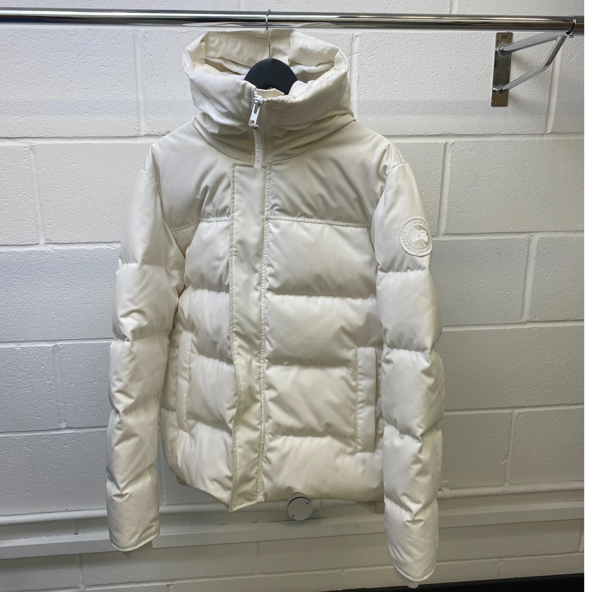 Men's Macmillan Down Jacket White Size L - Image 9