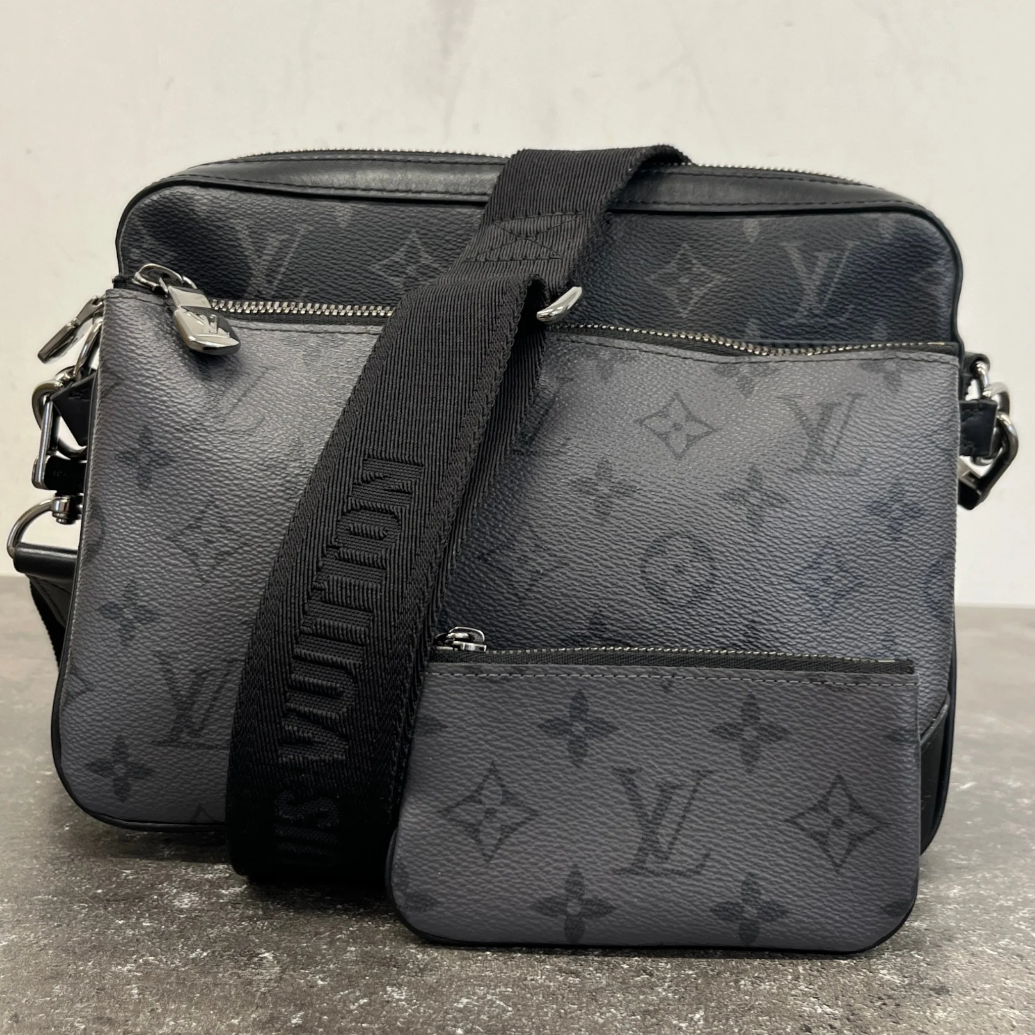 Men's Monogram Eclipse Trio Messenger Bag Grey - Image 12