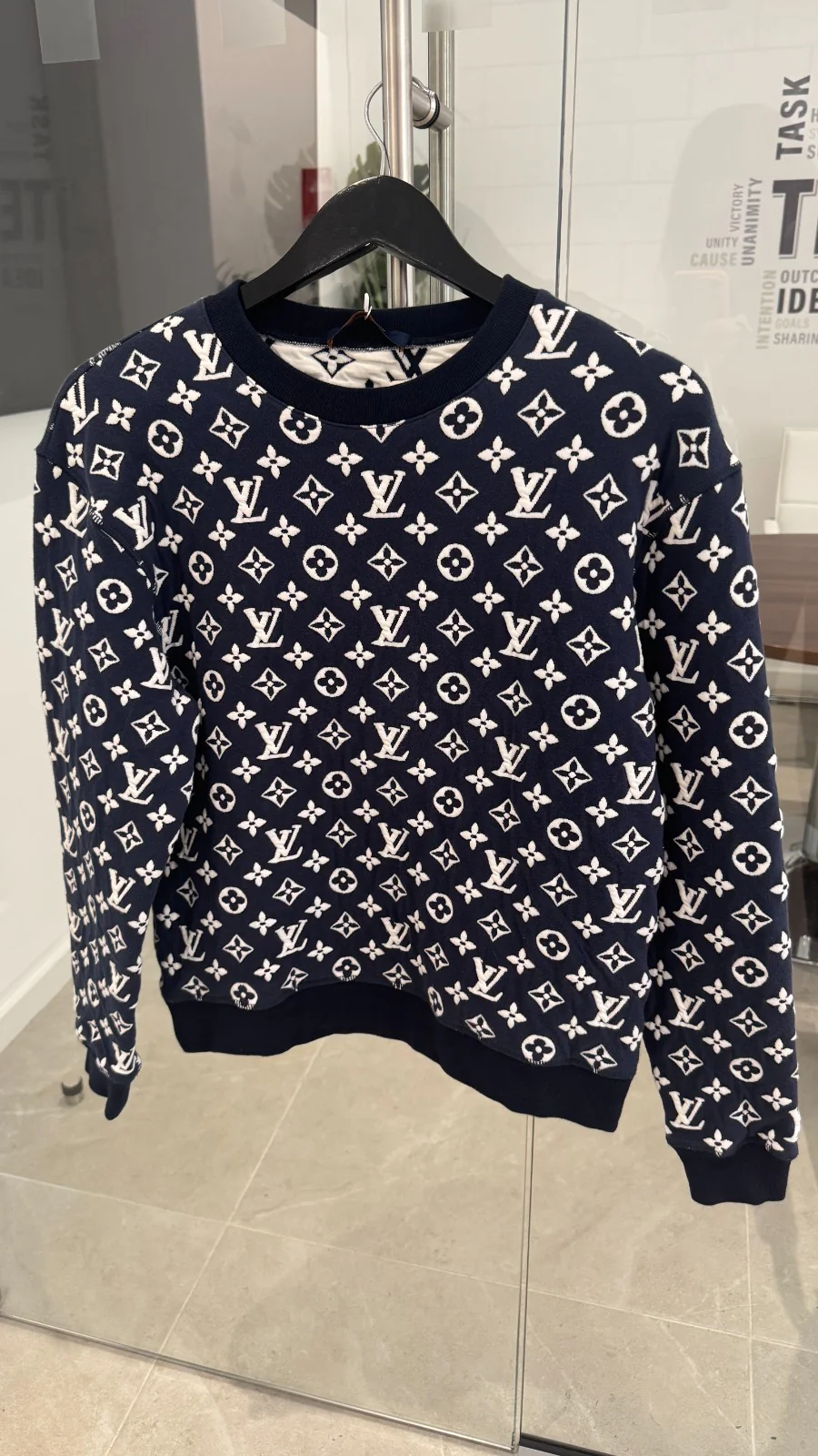 Men's Monogram Logo Sweatshirt Black Size M - Image 11