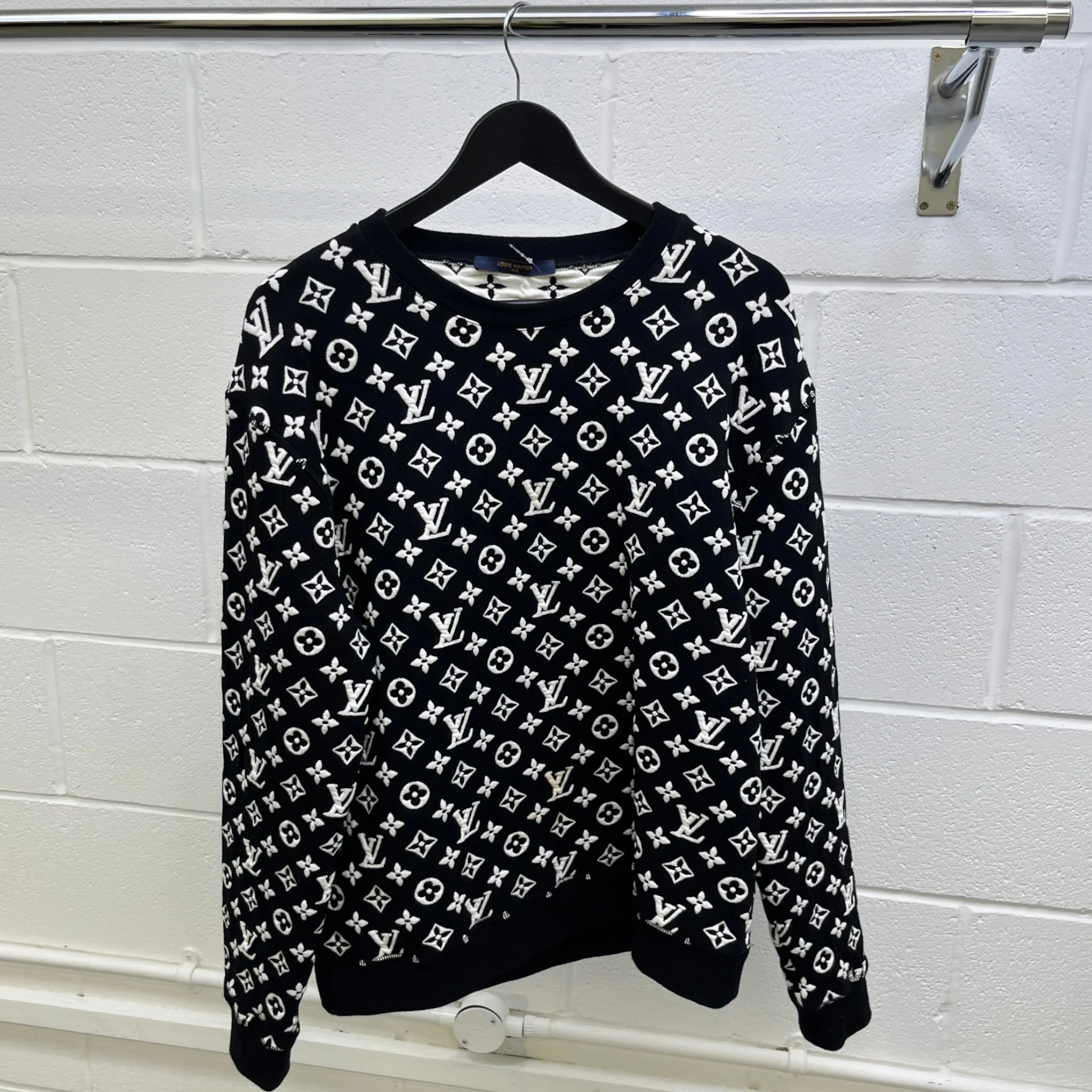 Men's Monogram Logo Sweatshirt Black Size M - Image 8