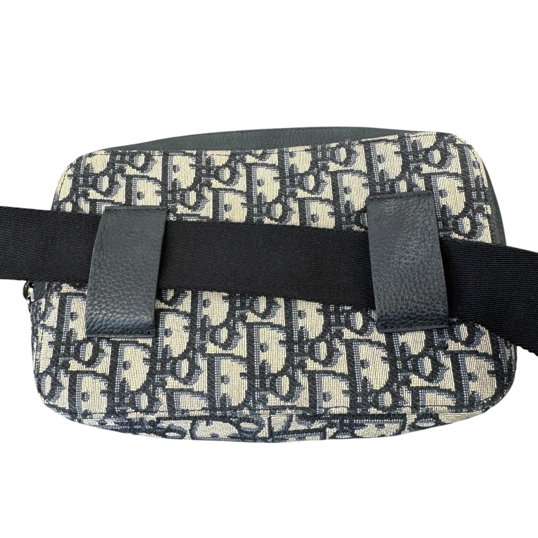 Men's Oblique Safari Messenger Bag Black - Image 3