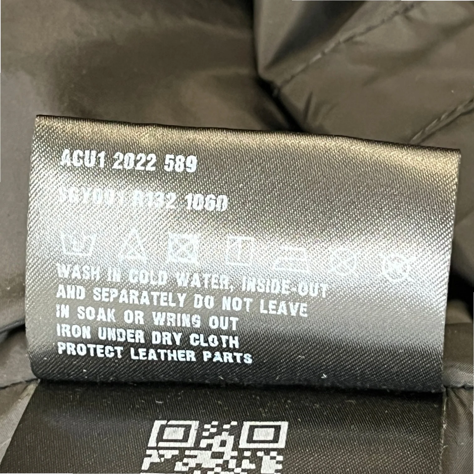 Men's Plaque Logo Down Jacket Black Size IT 52 / XL - Image 8