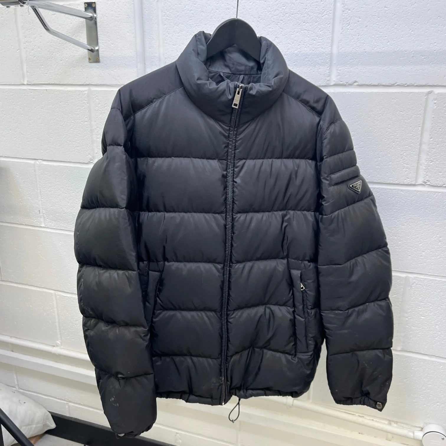 Men's Plaque Logo Down Jacket Black Size IT 52 / XL - Image 9