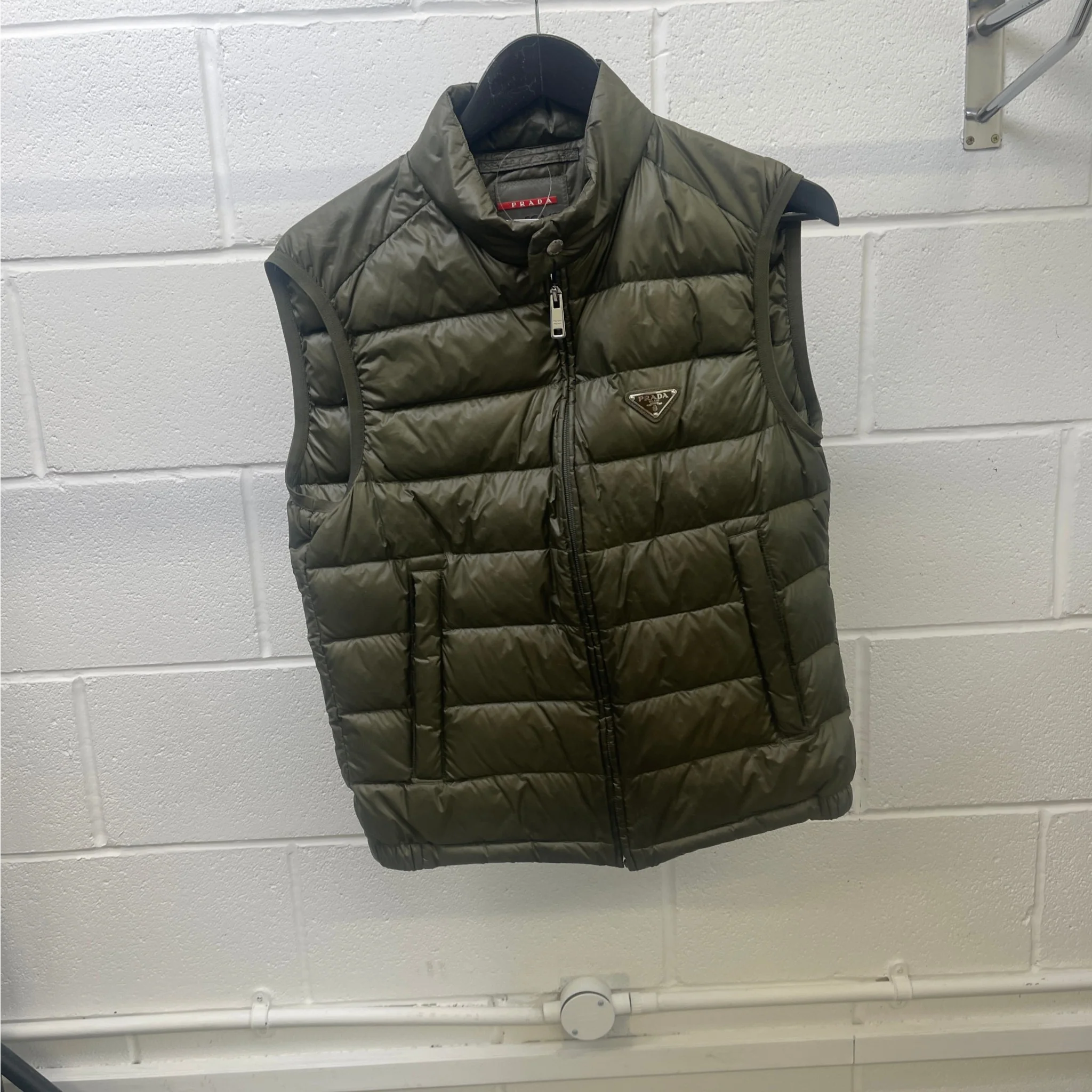 Men's Plaque Logo Gilet Khaki Size IT 46 / S - Image 10