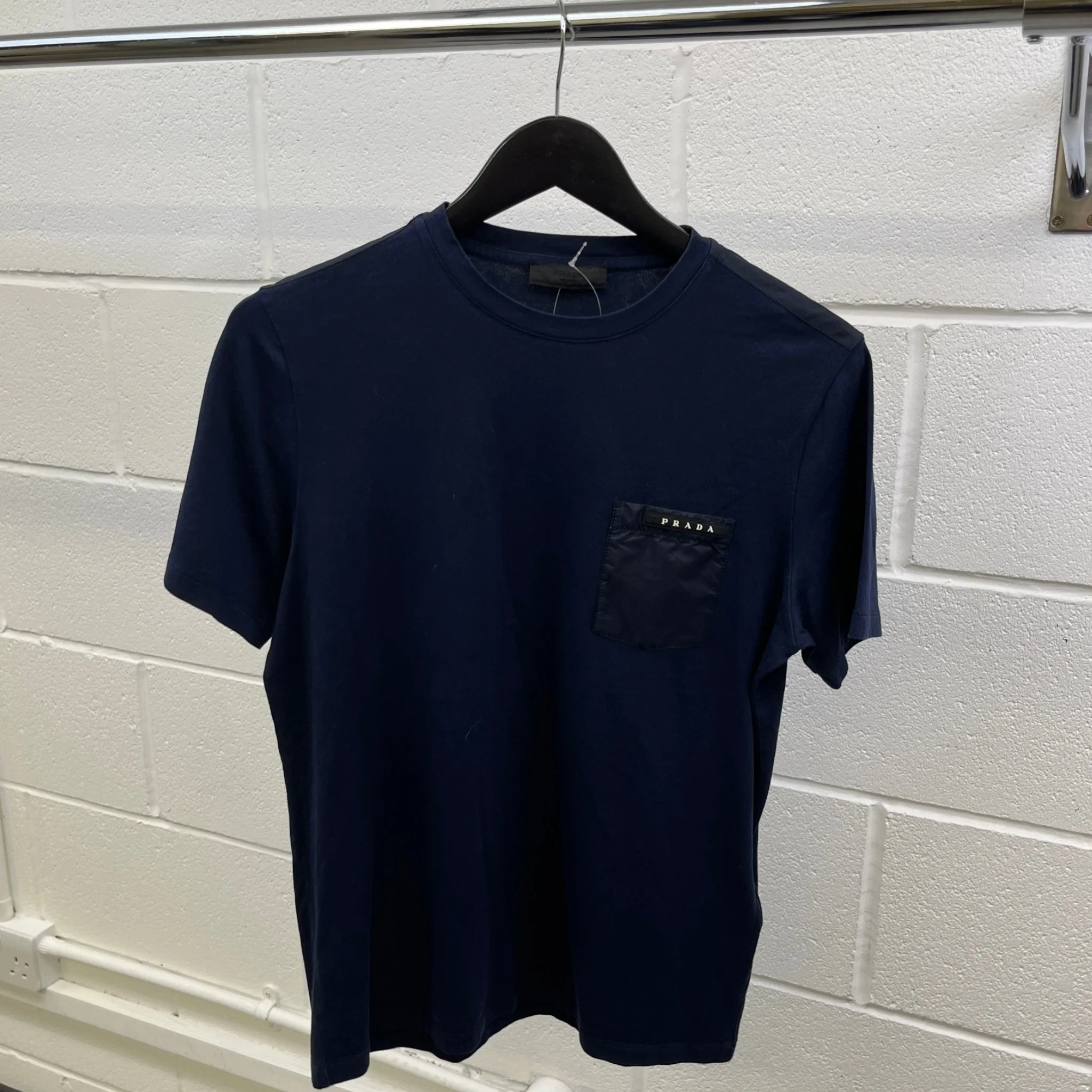 Men's Plaque Logo T-Shirt Navy Size S - Image 8