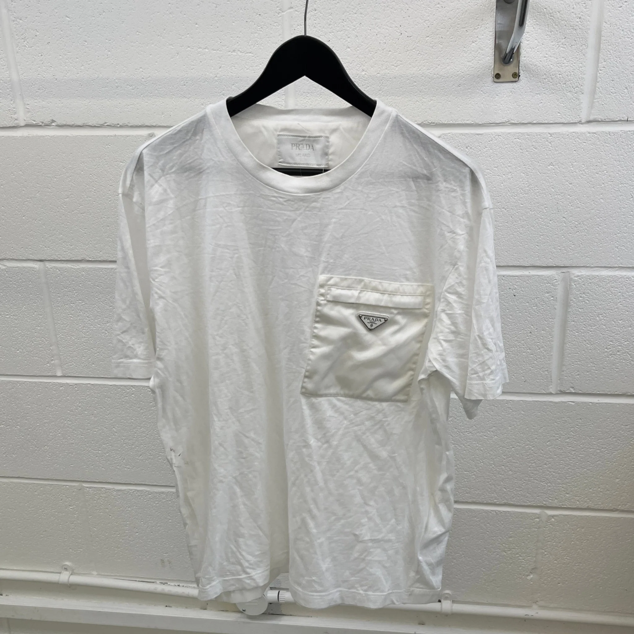Men's Plaque Logo T-Shirt White Size XL - Image 8