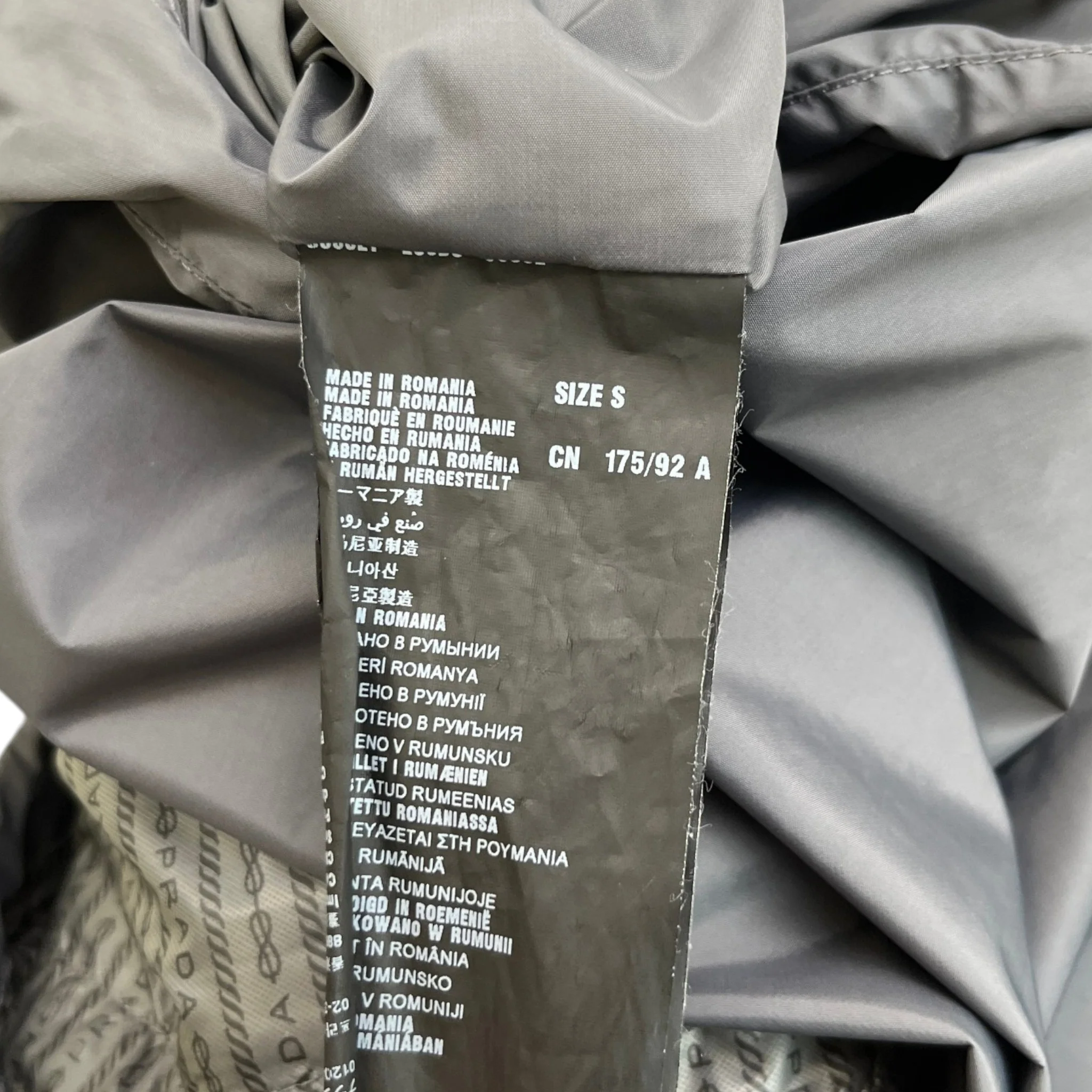 Men's Plaque Logo Windbreaker Grey Size S - Image 7