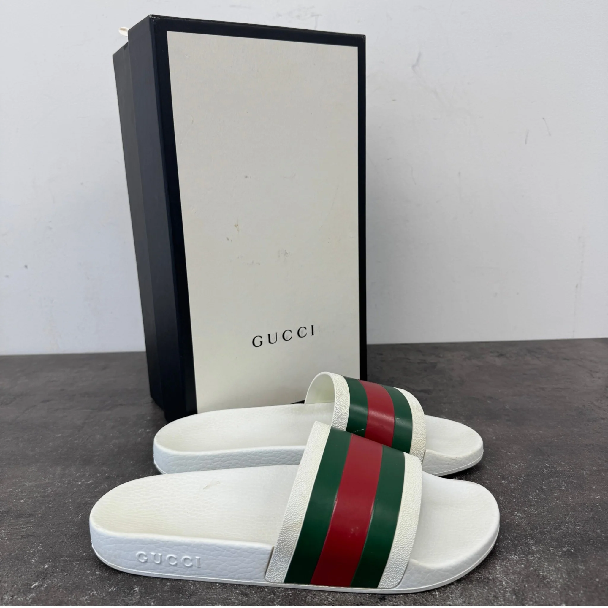 Men's Pursuit Trek Slides White Size EU 41.5 / UK 7.5 - Image 9